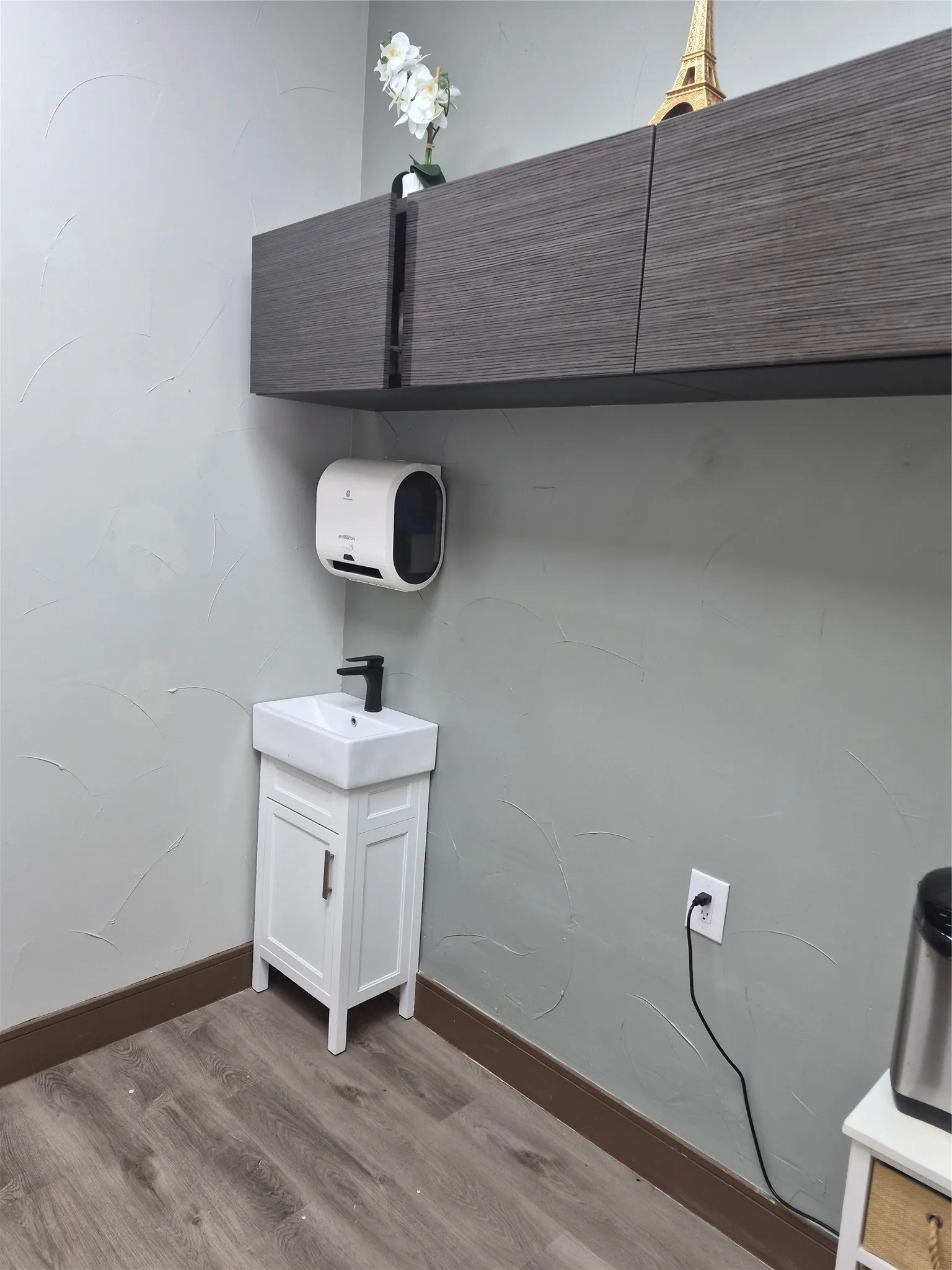 Lease Space