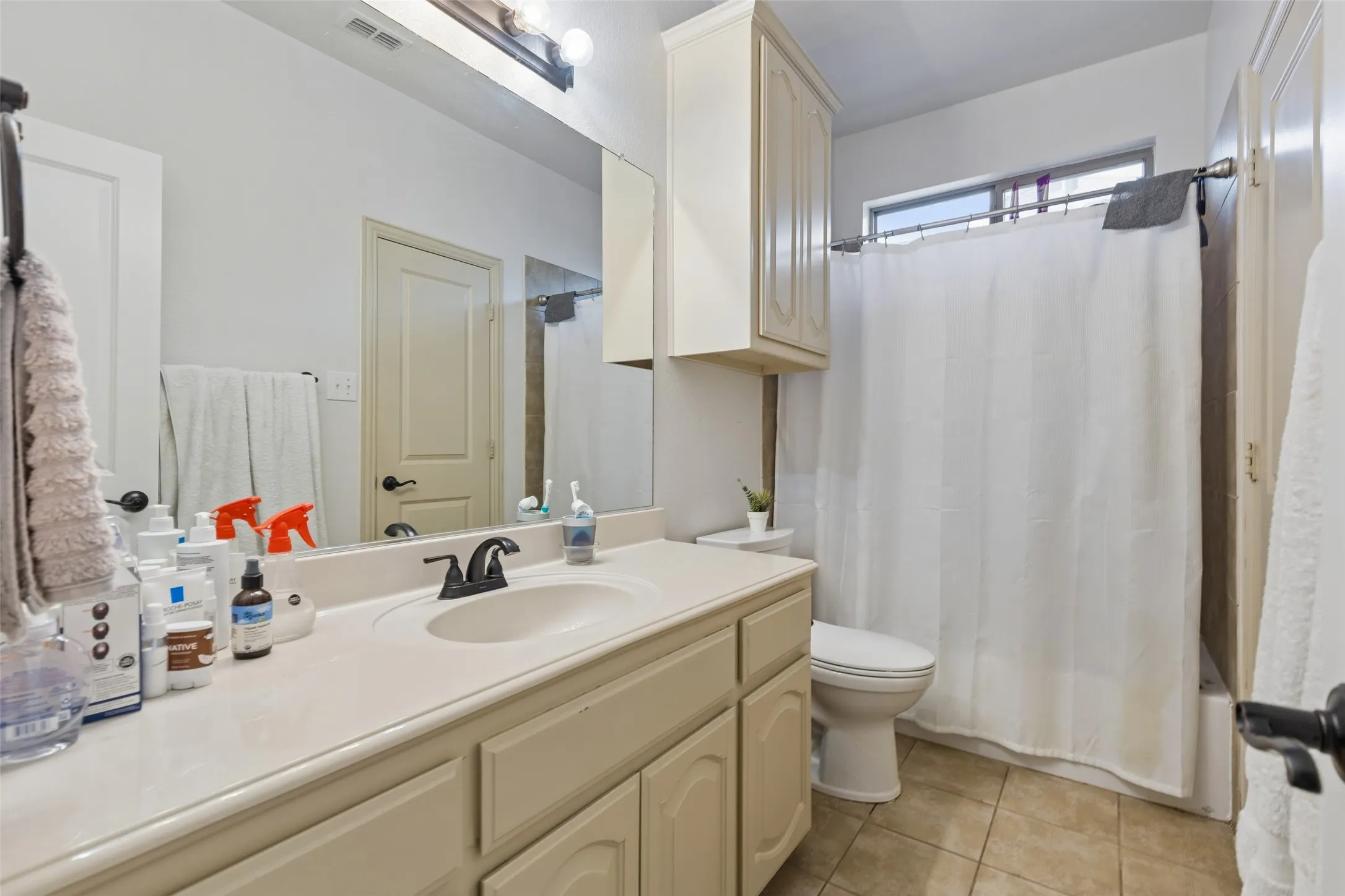 Single Family Residence For Sale in Collin County , 1902 Keystone Drive, Allen, Texas 75013, 4 Bedroom, 4 Bathroom, 2 Garage spaces, 3,868 Sqft, built in 2004, mls#21267225, Real Estate Agent in Allen, Homes For Sale in Collin county, Homes For Sale in Allen, Realtor in Allen Texas, Real Estate Brokerage Independent Realty Texas, Luminita Cordes Realtor