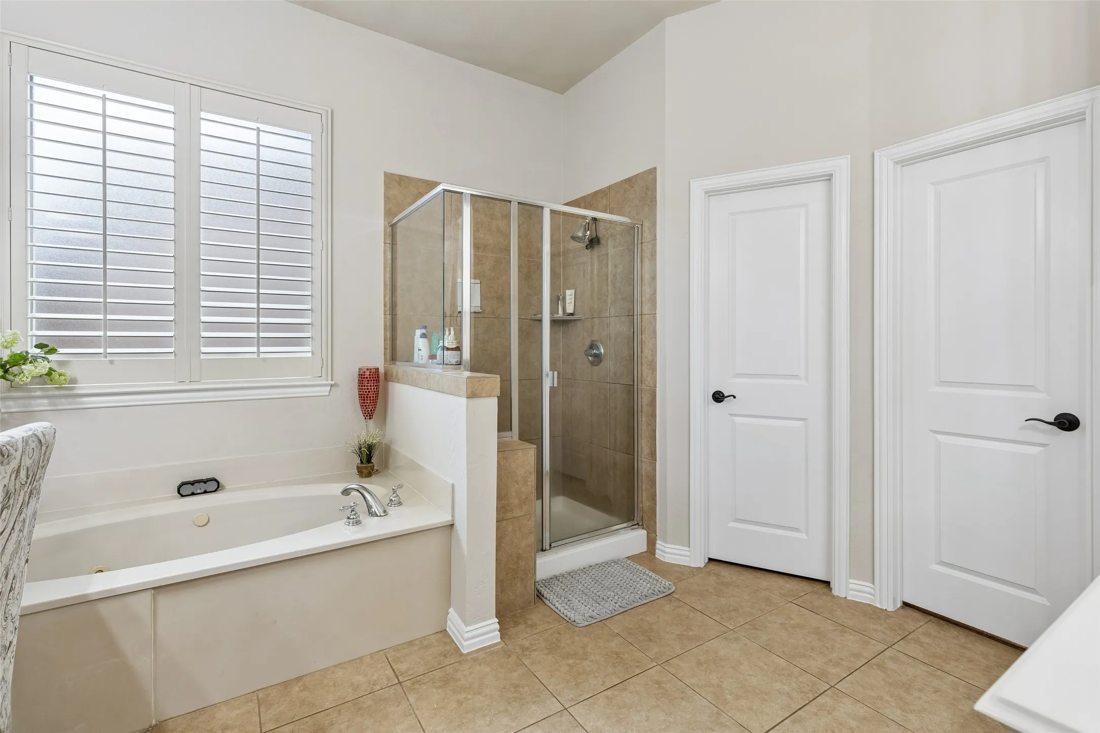 Single Family Residence For Sale in Collin County , 1902 Keystone Drive, Allen, Texas 75013, 4 Bedroom, 4 Bathroom, 2 Garage spaces, 3,868 Sqft, built in 2004, mls#21267225, Real Estate Agent in Allen, Homes For Sale in Collin county, Homes For Sale in Allen, Realtor in Allen Texas, Real Estate Brokerage Independent Realty Texas, Luminita Cordes Realtor