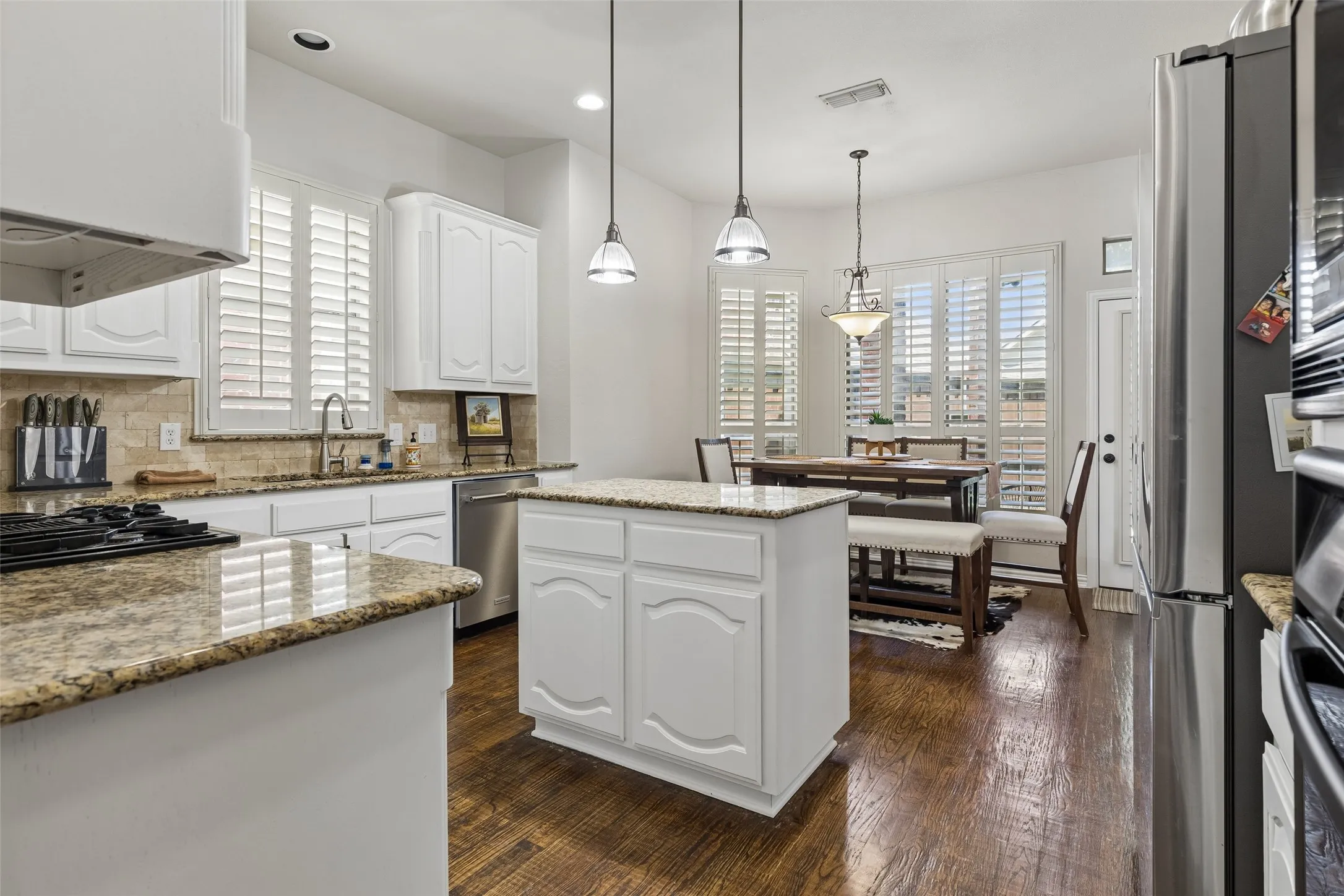 Single Family Residence For Sale in Collin County , 1902 Keystone Drive, Allen, Texas 75013, 4 Bedroom, 4 Bathroom, 2 Garage spaces, 3,868 Sqft, built in 2004, mls#21267225, Real Estate Agent in Allen, Homes For Sale in Collin county, Homes For Sale in Allen, Realtor in Allen Texas, Real Estate Brokerage Independent Realty Texas, Luminita Cordes Realtor
