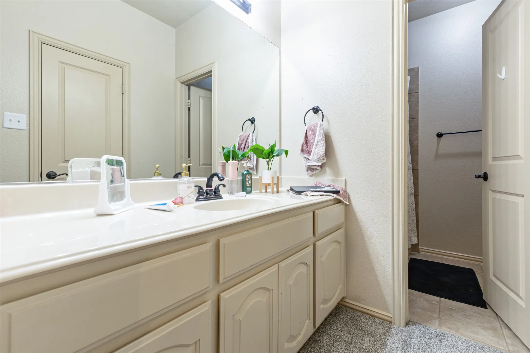 Single Family Residence For Sale in Collin County , 1902 Keystone Drive, Allen, Texas 75013, 4 Bedroom, 4 Bathroom, 2 Garage spaces, 3,868 Sqft, built in 2004, mls#21267225, Real Estate Agent in Allen, Homes For Sale in Collin county, Homes For Sale in Allen, Realtor in Allen Texas, Real Estate Brokerage Independent Realty Texas, Luminita Cordes Realtor