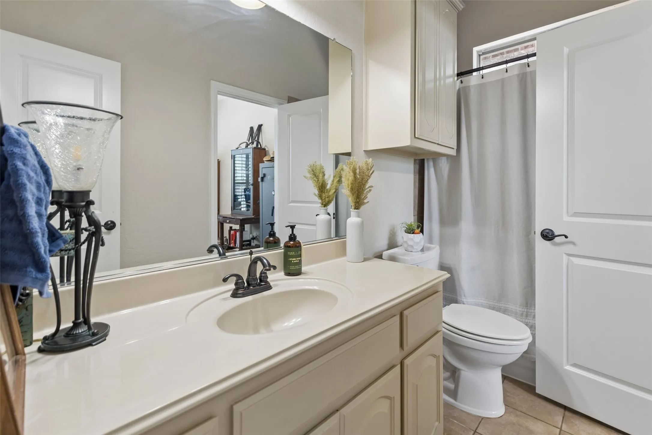 Single Family Residence For Sale in Collin County , 1902 Keystone Drive, Allen, Texas 75013, 4 Bedroom, 4 Bathroom, 2 Garage spaces, 3,868 Sqft, built in 2004, mls#21267225, Real Estate Agent in Allen, Homes For Sale in Collin county, Homes For Sale in Allen, Realtor in Allen Texas, Real Estate Brokerage Independent Realty Texas, Luminita Cordes Realtor