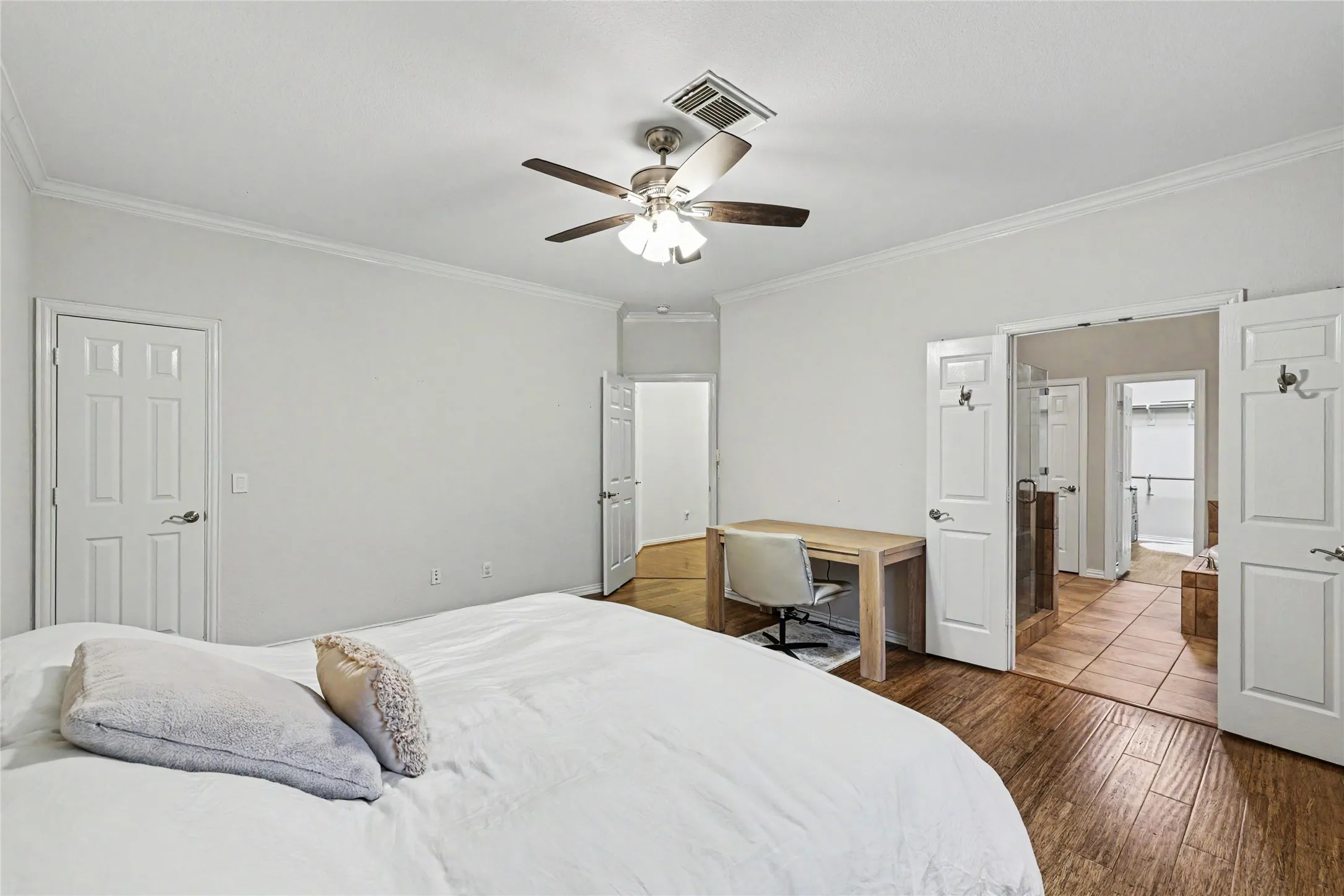 Single Family Residence For Sale in Collin County , 18711 Tall Oak Drive, Dallas, Texas 75287, 4 Bedroom, 3 Bathroom, 2 Garage spaces, 2,391 Sqft, built in 1996, mls#21277487, Real Estate Agent in Dallas, Homes For Sale in Collin county, Homes For Sale in Dallas, Realtor in Dallas Texas, Real Estate Brokerage Independent Realty Texas, Luminita Cordes Realtor