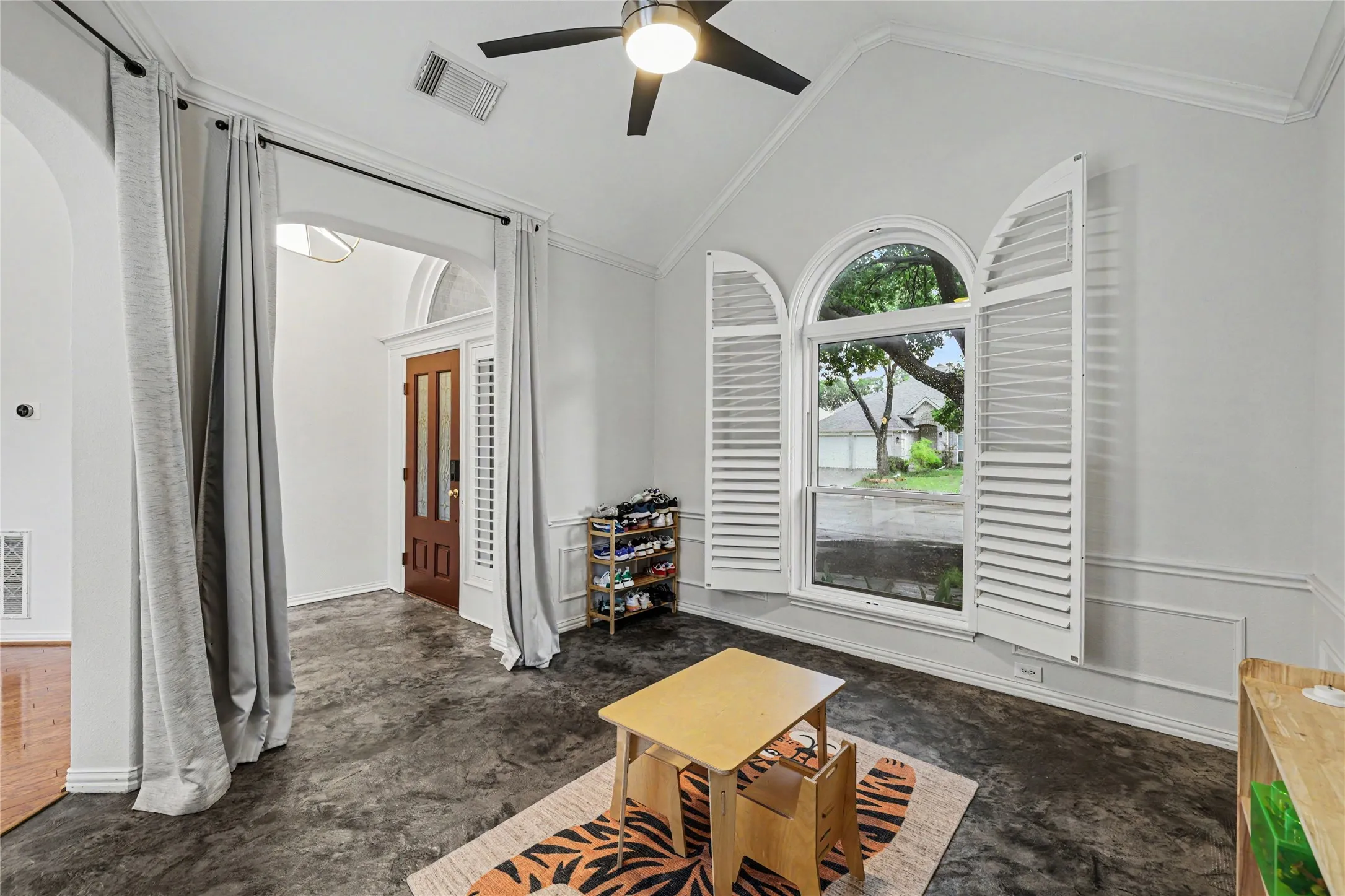 Single Family Residence For Sale in Collin County , 18711 Tall Oak Drive, Dallas, Texas 75287, 4 Bedroom, 3 Bathroom, 2 Garage spaces, 2,391 Sqft, built in 1996, mls#21277487, Real Estate Agent in Dallas, Homes For Sale in Collin county, Homes For Sale in Dallas, Realtor in Dallas Texas, Real Estate Brokerage Independent Realty Texas, Luminita Cordes Realtor