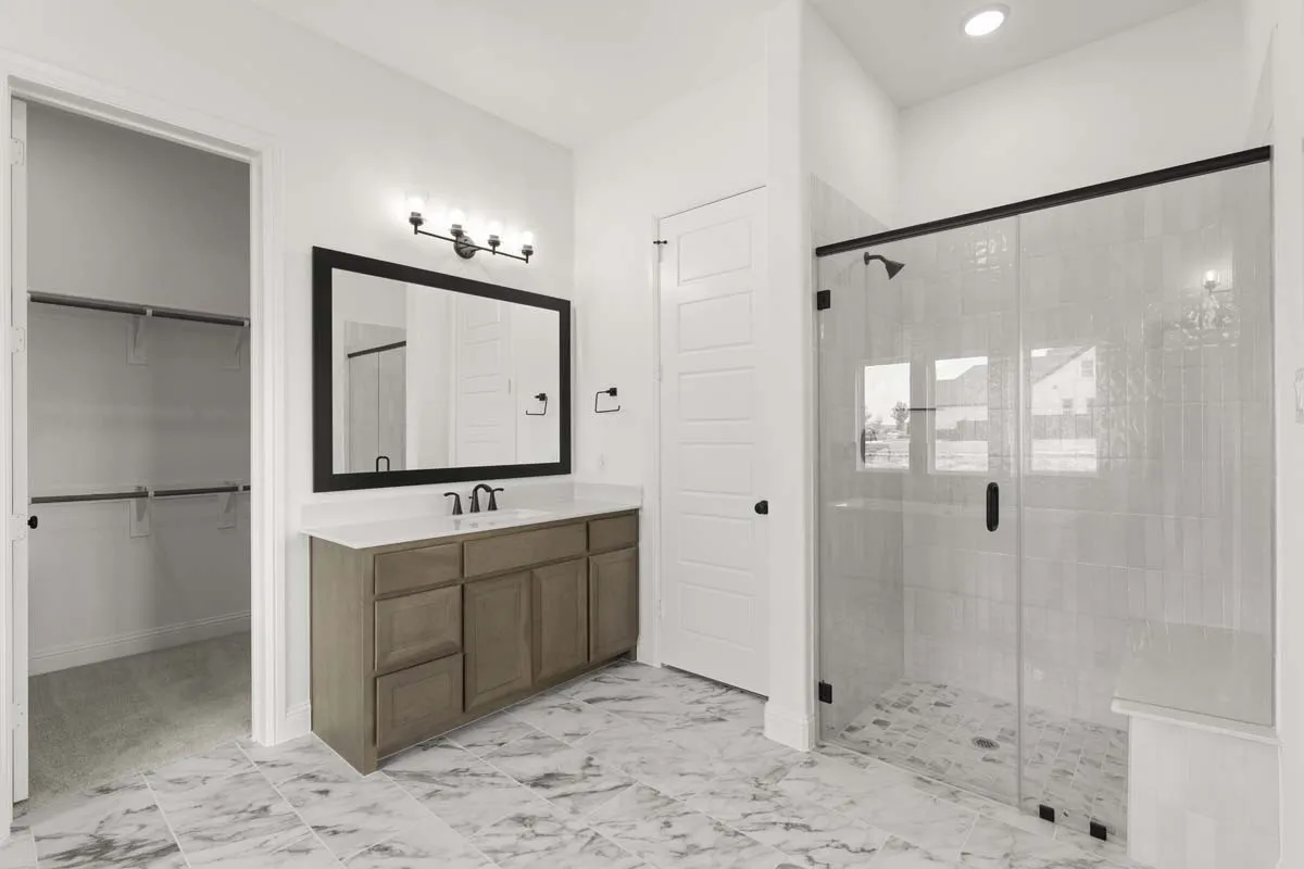 12-2021-euclid-drive-rockwall-tx-primary-bathroom