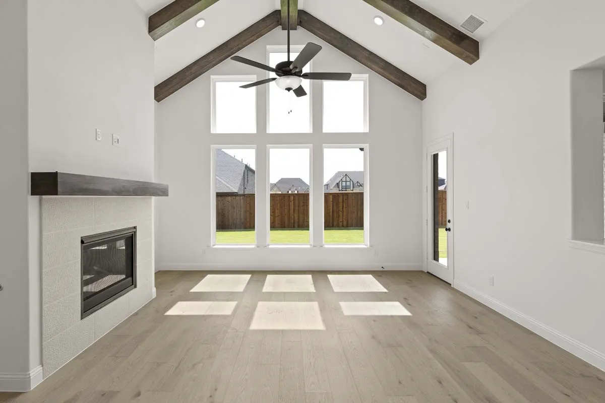 08-2021-euclid-drive-rockwall-tx-living-room-windows