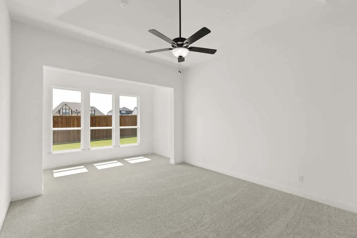 10-2021-euclid-drive-rockwall-tx-primary-bedroom