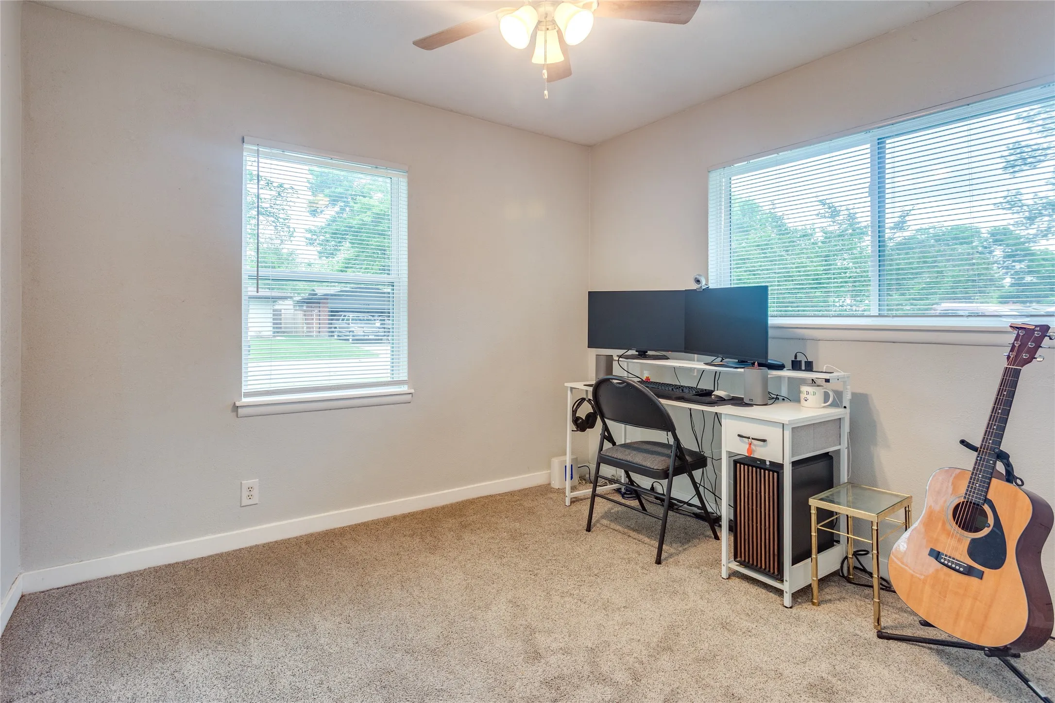 Single Family Residence For Sale in Tarrant County , 2012 Bradford Drive, Arlington, Texas 76010, 3 Bedrooms, 2 Bathrooms, 2 Garage spaces, 1,550 Sqft, built in 1957, Price $285,000, mls#21281520, Real Estate Agent in Arlington, Homes For Sale in Tarrant county, Homes For Sale in Arlington, Realtor in Arlington Texas, Real Estate Brokerage Independent Realty Texas, Luminita Cordes Realtor