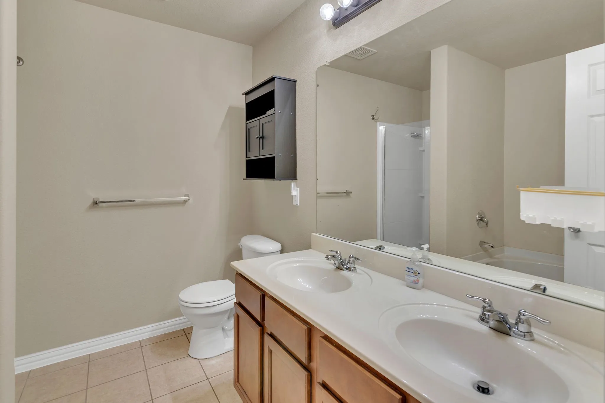 Single Family Residence For Sale in Denton County , 1312 Elkford Lane, Fort Worth, Texas 76247, 3 Bedrooms, 2 Bathrooms, 2 Garage spaces, 1,868 Sqft, built in 2011, Price $314,000, mls#21281228, Real Estate Agent in Fort Worth, Homes For Sale in Denton county, Homes For Sale in Fort Worth, Realtor in Fort Worth Texas, Real Estate Brokerage Independent Realty Texas, Luminita Cordes Realtor