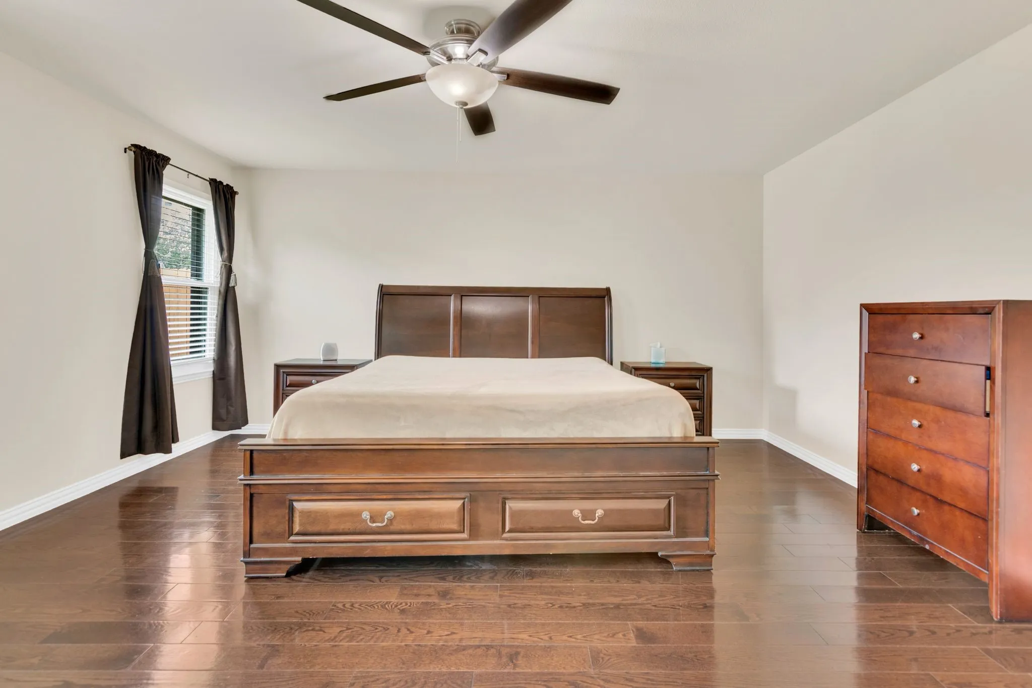 Single Family Residence For Sale in Denton County , 1312 Elkford Lane, Fort Worth, Texas 76247, 3 Bedrooms, 2 Bathrooms, 2 Garage spaces, 1,868 Sqft, built in 2011, Price $314,000, mls#21281228, Real Estate Agent in Fort Worth, Homes For Sale in Denton county, Homes For Sale in Fort Worth, Realtor in Fort Worth Texas, Real Estate Brokerage Independent Realty Texas, Luminita Cordes Realtor