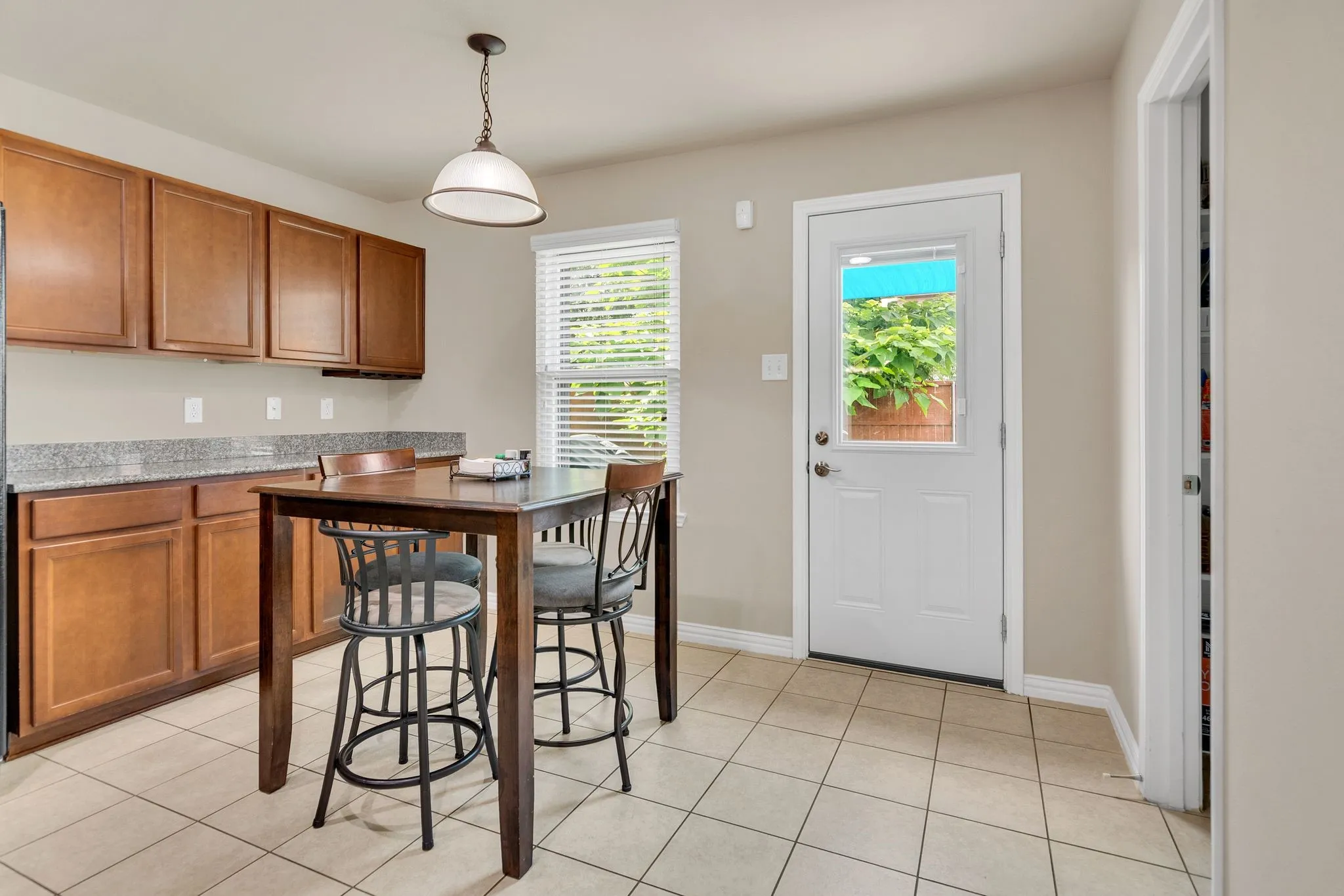 Single Family Residence For Sale in Denton County , 1312 Elkford Lane, Fort Worth, Texas 76247, 3 Bedrooms, 2 Bathrooms, 2 Garage spaces, 1,868 Sqft, built in 2011, Price $314,000, mls#21281228, Real Estate Agent in Fort Worth, Homes For Sale in Denton county, Homes For Sale in Fort Worth, Realtor in Fort Worth Texas, Real Estate Brokerage Independent Realty Texas, Luminita Cordes Realtor
