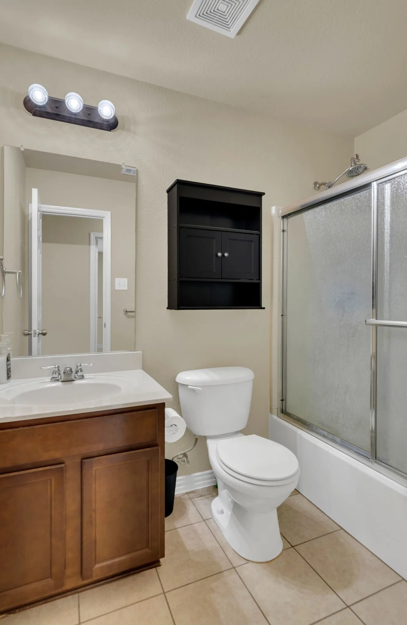 Single Family Residence For Sale in Denton County , 1312 Elkford Lane, Fort Worth, Texas 76247, 3 Bedrooms, 2 Bathrooms, 2 Garage spaces, 1,868 Sqft, built in 2011, Price $314,000, mls#21281228, Real Estate Agent in Fort Worth, Homes For Sale in Denton county, Homes For Sale in Fort Worth, Realtor in Fort Worth Texas, Real Estate Brokerage Independent Realty Texas, Luminita Cordes Realtor