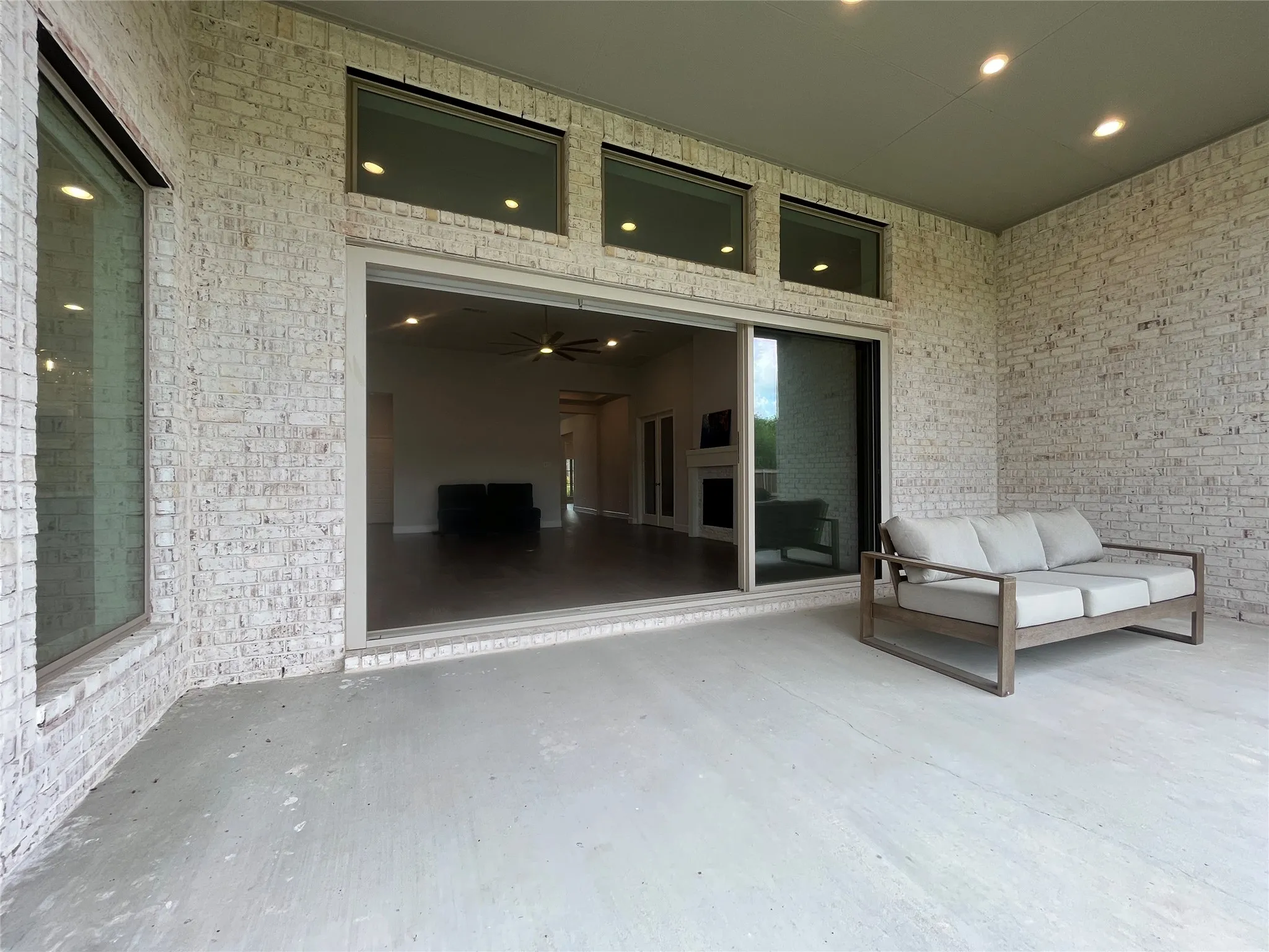 Single Family Residence For Sale in Ellis County , 2834 Midlake Drive, Midlothian, Texas 76065, 4 Bedroom, 4 Bathroom, 3 Garage spaces, 3,363 Sqft, built in 2022, mls#21281318, Real Estate Agent in Midlothian, Homes For Sale in Ellis county, Homes For Sale in Midlothian, Realtor in Midlothian Texas, Real Estate Brokerage Independent Realty Texas, Luminita Cordes Realtor