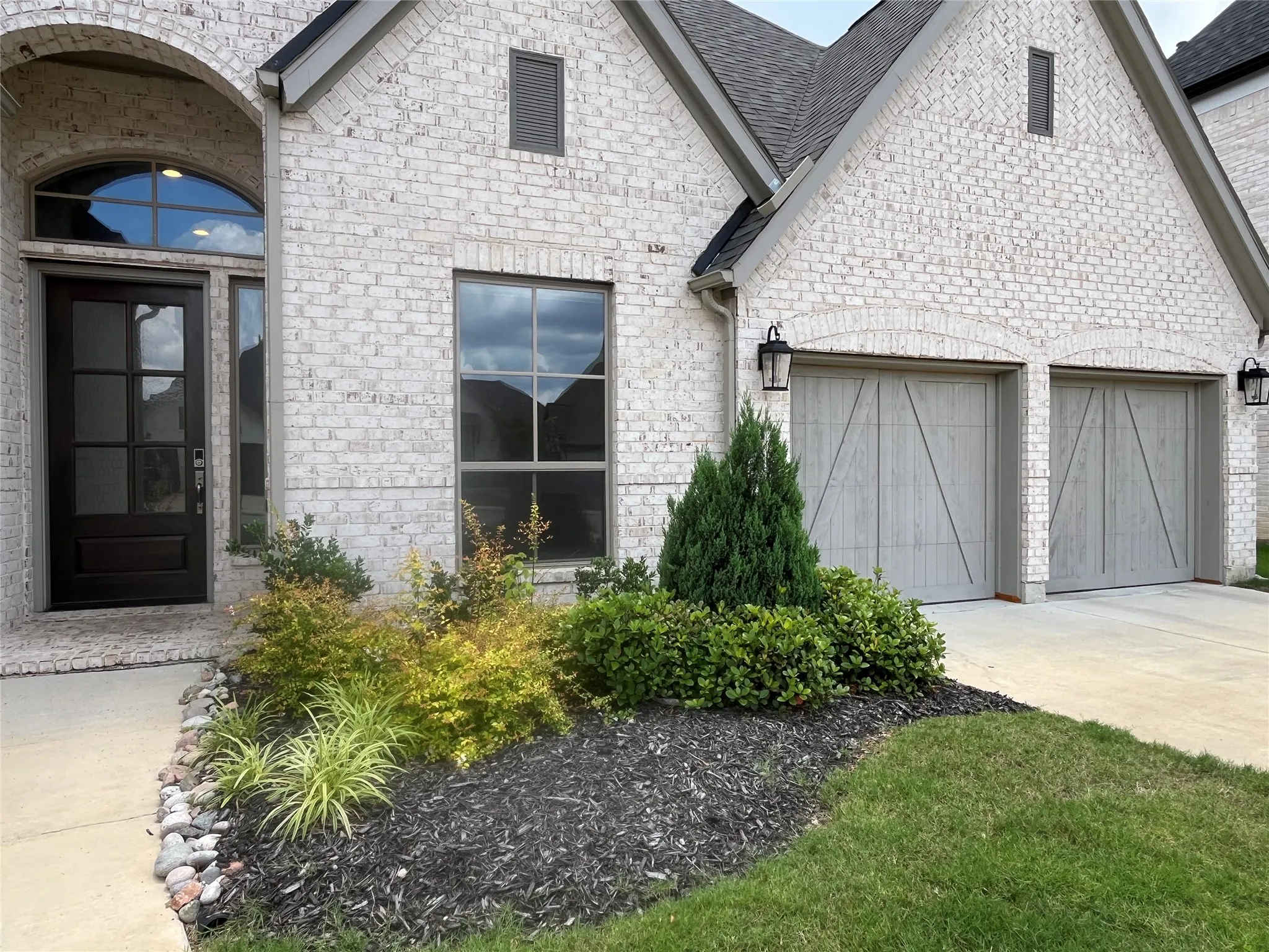 Single Family Residence For Sale in Ellis County , 2834 Midlake Drive, Midlothian, Texas 76065, 4 Bedroom, 4 Bathroom, 3 Garage spaces, 3,363 Sqft, built in 2022, mls#21281318, Real Estate Agent in Midlothian, Homes For Sale in Ellis county, Homes For Sale in Midlothian, Realtor in Midlothian Texas, Real Estate Brokerage Independent Realty Texas, Luminita Cordes Realtor