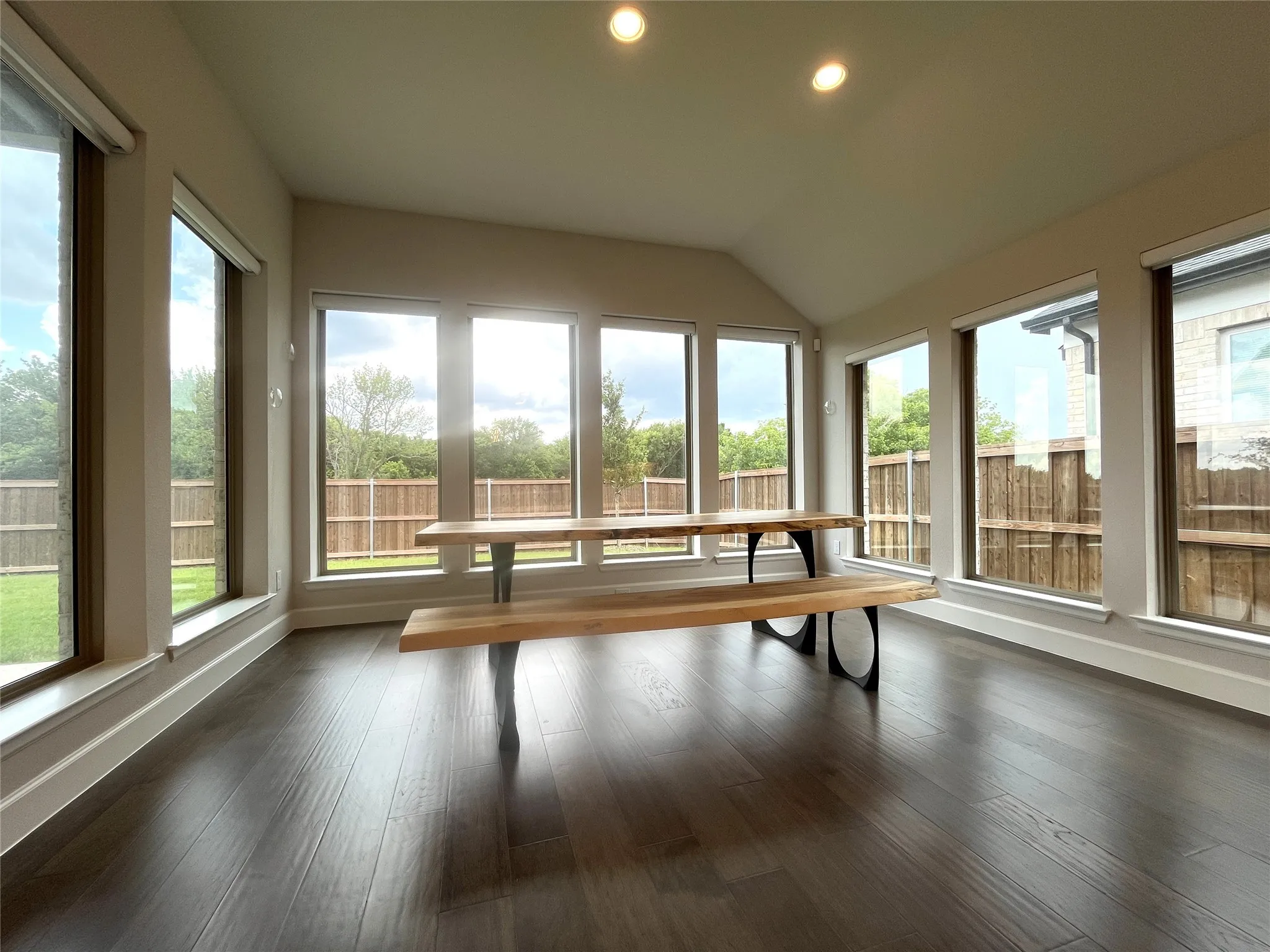 Single Family Residence For Sale in Ellis County , 2834 Midlake Drive, Midlothian, Texas 76065, 4 Bedroom, 4 Bathroom, 3 Garage spaces, 3,363 Sqft, built in 2022, mls#21281318, Real Estate Agent in Midlothian, Homes For Sale in Ellis county, Homes For Sale in Midlothian, Realtor in Midlothian Texas, Real Estate Brokerage Independent Realty Texas, Luminita Cordes Realtor