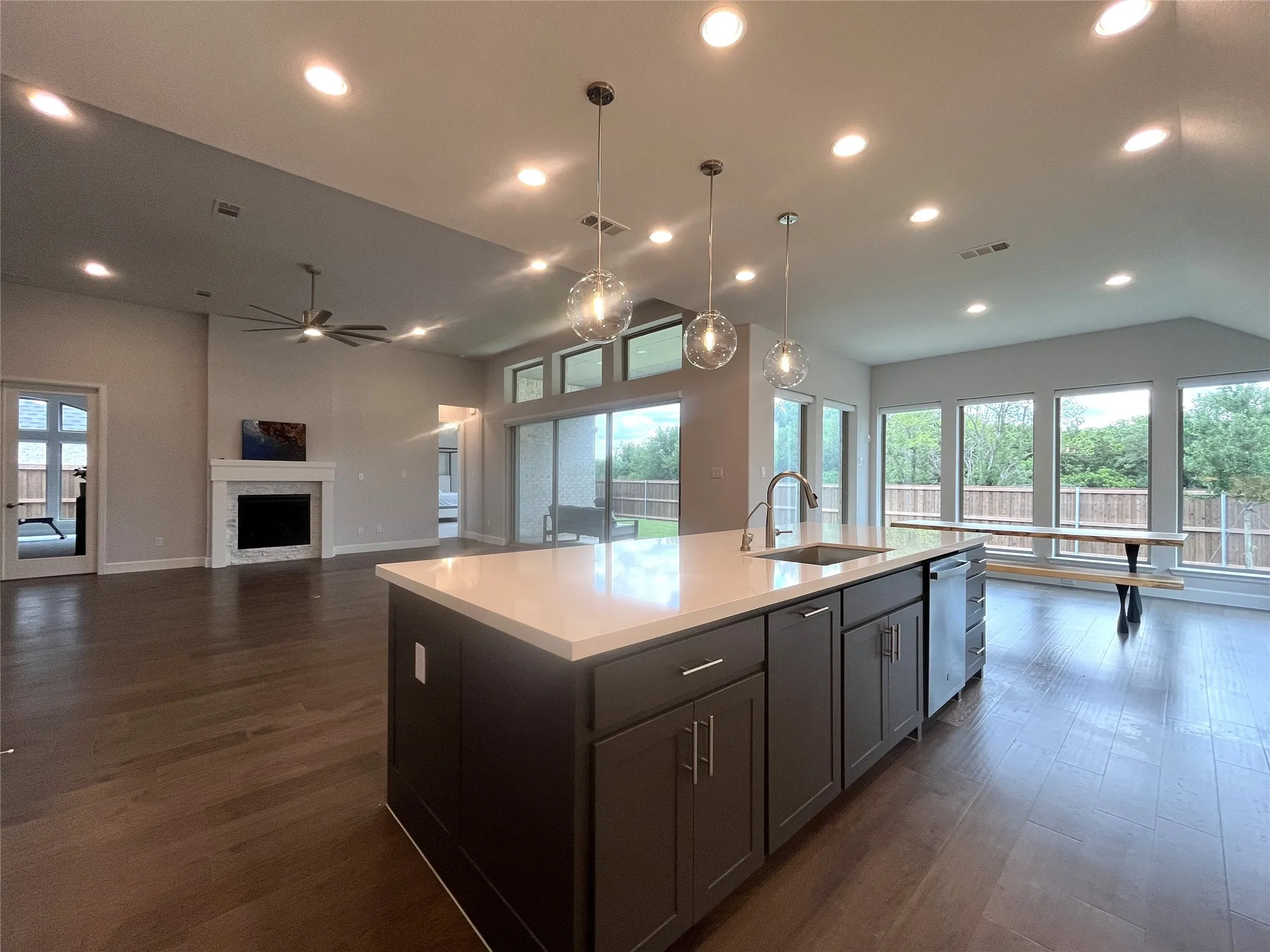 Single Family Residence For Sale in Ellis County , 2834 Midlake Drive, Midlothian, Texas 76065, 4 Bedroom, 4 Bathroom, 3 Garage spaces, 3,363 Sqft, built in 2022, mls#21281318, Real Estate Agent in Midlothian, Homes For Sale in Ellis county, Homes For Sale in Midlothian, Realtor in Midlothian Texas, Real Estate Brokerage Independent Realty Texas, Luminita Cordes Realtor