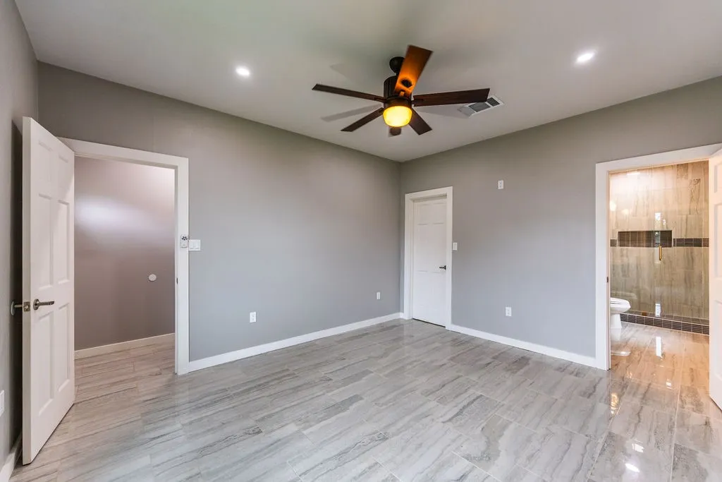 Single Family Residence For Sale in Bosque County , 328 E Norway Street, Walnut Springs, Texas 76690, 3 Bedrooms, 2 Bathrooms, Garage spaces, 1,335 Sqft, built in 2024, Price $255,000, mls#21281404, Real Estate Agent in Walnut Springs, Homes For Sale in Bosque county, Homes For Sale in Walnut Springs, Realtor in Walnut Springs Texas, Real Estate Brokerage Independent Realty Texas, Luminita Cordes Realtor