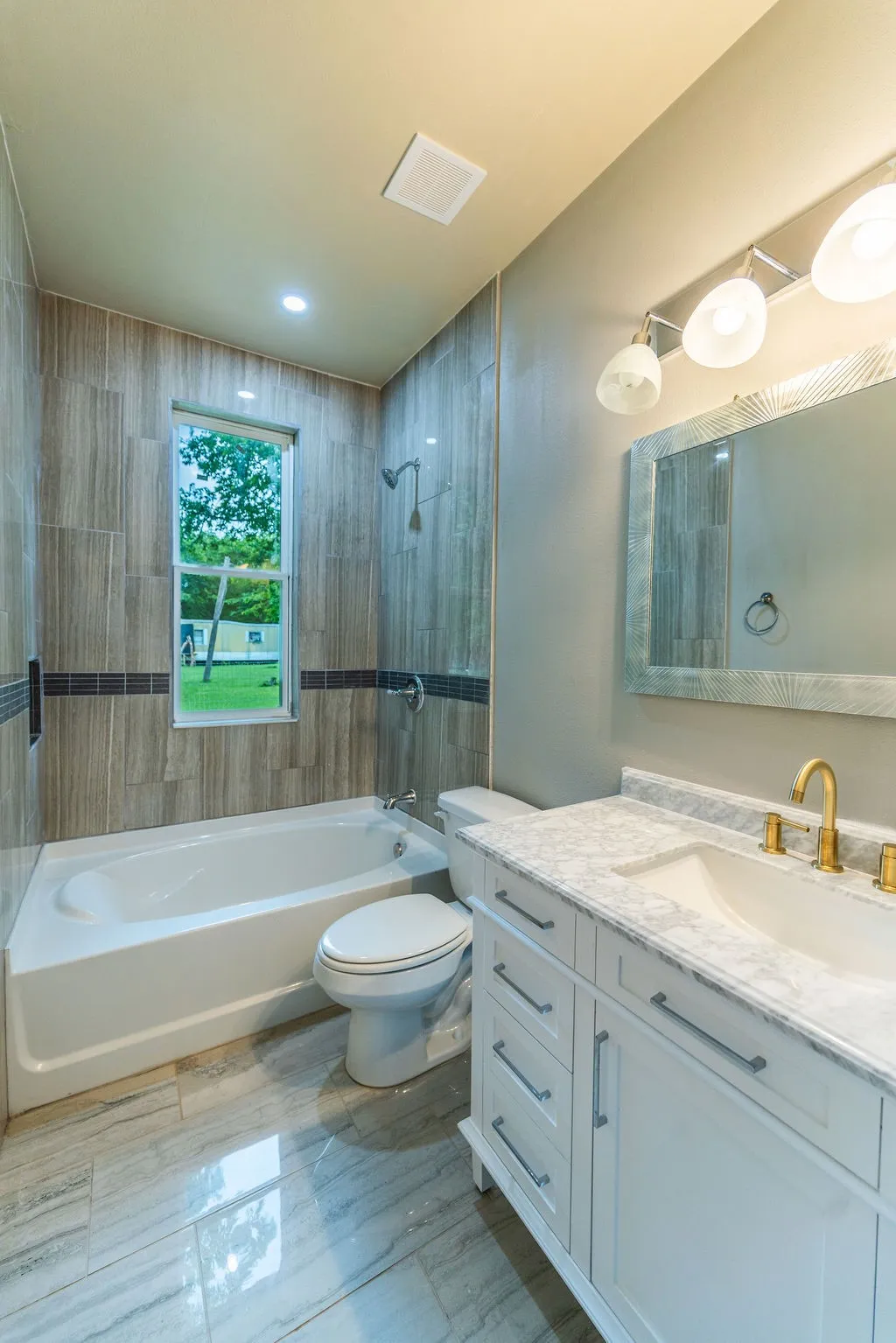 Single Family Residence For Sale in Bosque County , 328 E Norway Street, Walnut Springs, Texas 76690, 3 Bedrooms, 2 Bathrooms, Garage spaces, 1,335 Sqft, built in 2024, Price $255,000, mls#21281404, Real Estate Agent in Walnut Springs, Homes For Sale in Bosque county, Homes For Sale in Walnut Springs, Realtor in Walnut Springs Texas, Real Estate Brokerage Independent Realty Texas, Luminita Cordes Realtor