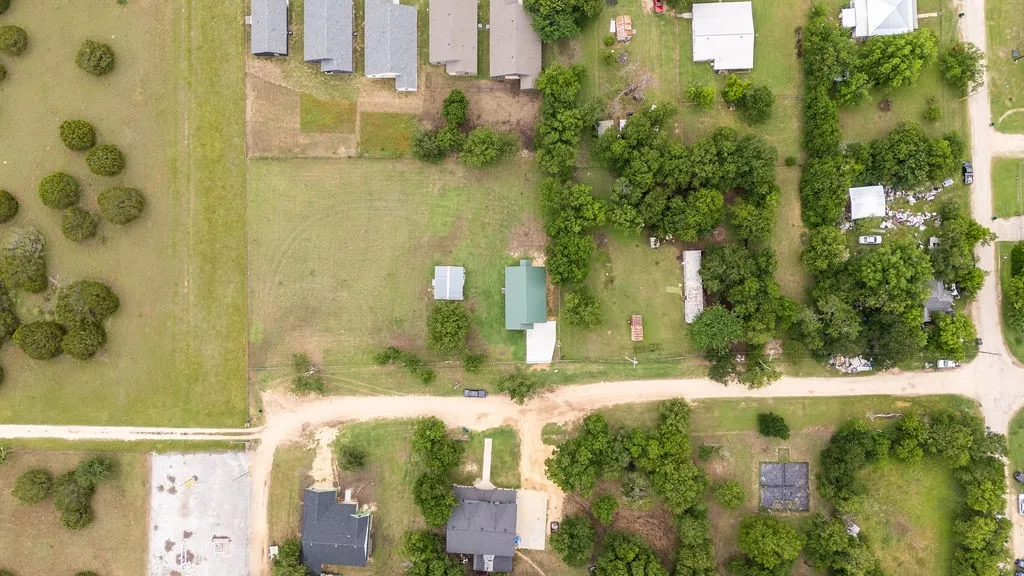 Single Family Residence For Sale in Bosque County , 328 E Norway Street, Walnut Springs, Texas 76690, 3 Bedrooms, 2 Bathrooms, Garage spaces, 1,335 Sqft, built in 2024, Price $255,000, mls#21281404, Real Estate Agent in Walnut Springs, Homes For Sale in Bosque county, Homes For Sale in Walnut Springs, Realtor in Walnut Springs Texas, Real Estate Brokerage Independent Realty Texas, Luminita Cordes Realtor