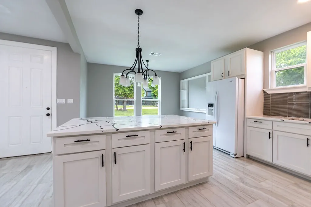 Single Family Residence For Sale in Bosque County , 328 E Norway Street, Walnut Springs, Texas 76690, 3 Bedrooms, 2 Bathrooms, Garage spaces, 1,335 Sqft, built in 2024, Price $255,000, mls#21281404, Real Estate Agent in Walnut Springs, Homes For Sale in Bosque county, Homes For Sale in Walnut Springs, Realtor in Walnut Springs Texas, Real Estate Brokerage Independent Realty Texas, Luminita Cordes Realtor