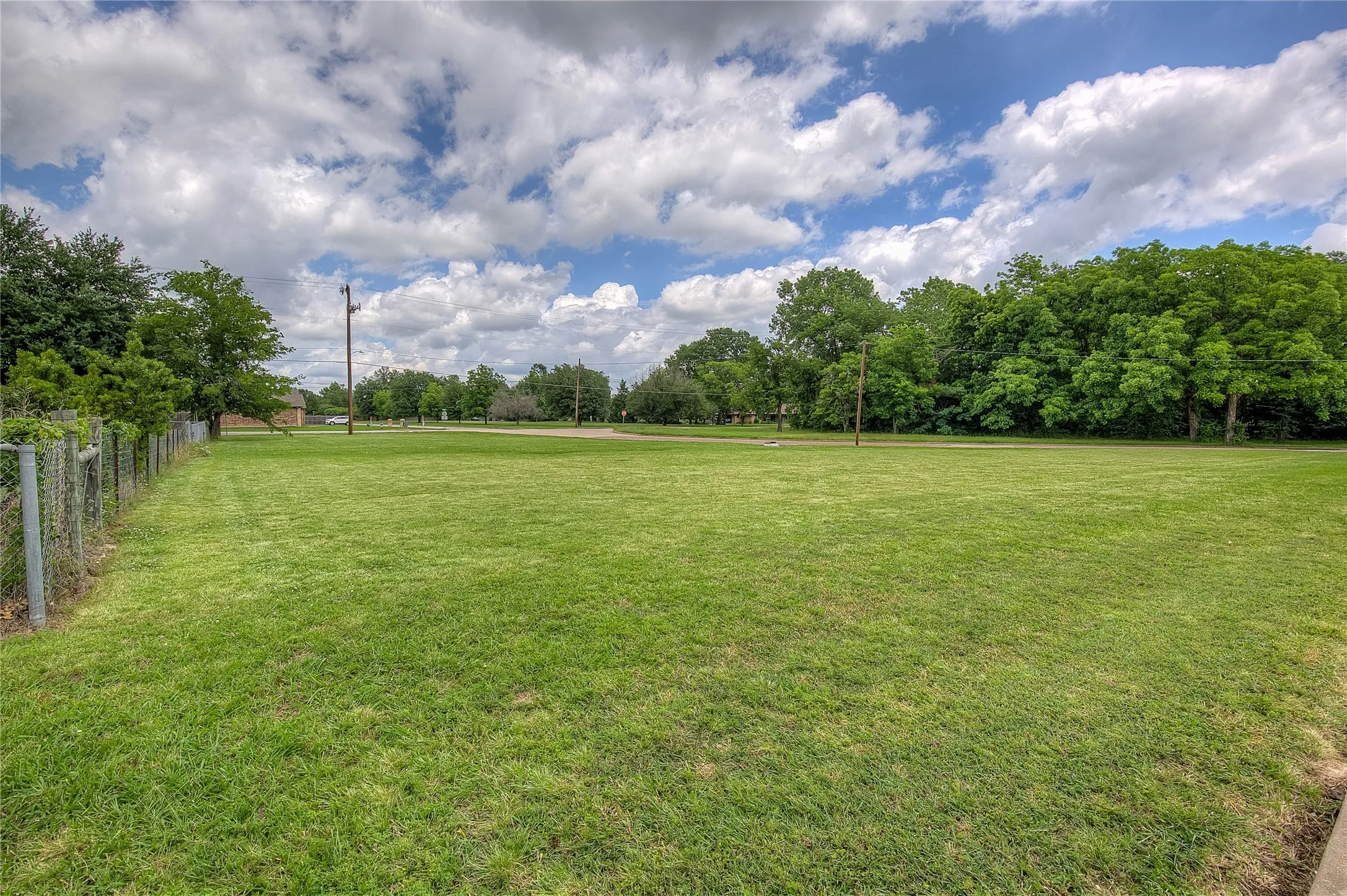 Unimproved Land For Sale in Hunt County , TBD Washington Street, Commerce, Texas 75428, 0, 0, Garage spaces, 0 Sqft, built in 0, mls#21281571, Real Estate Agent in Commerce, Homes For Sale in Hunt county, Homes For Sale in Commerce, Realtor in Commerce Texas, Real Estate Brokerage Independent Realty Texas, Luminita Cordes Realtor