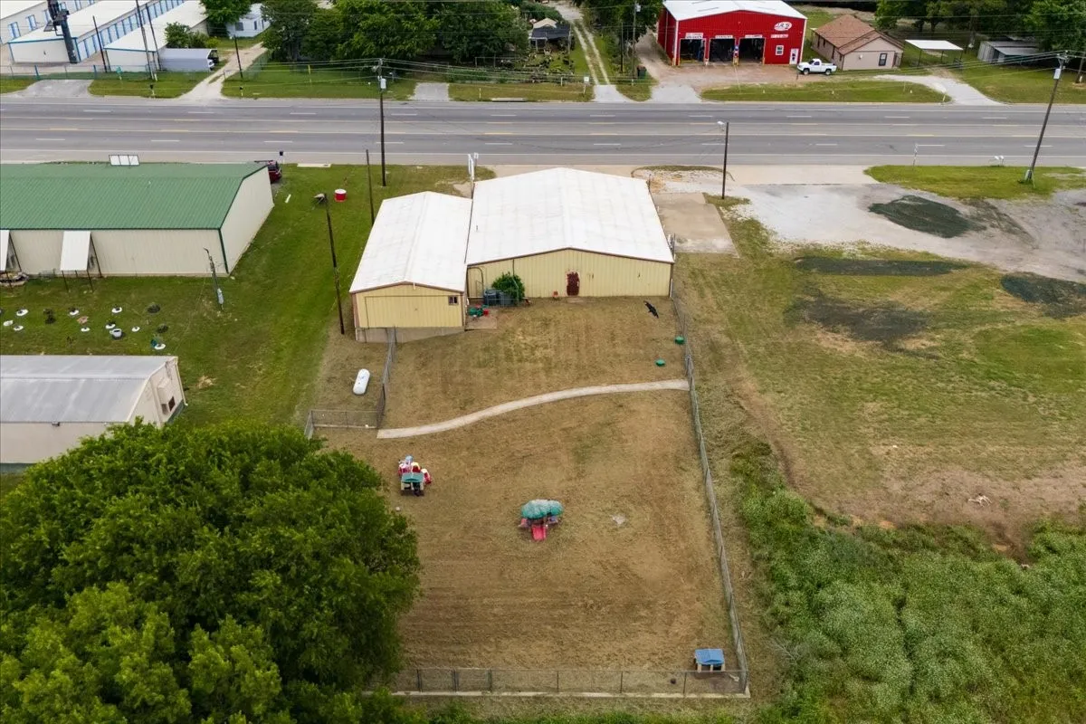 Office For Sale in Tarrant County , 11361 & 11363 FM 730 N, Reno, Texas 76020, 0, 0, Garage spaces, 4,500 Sqft, built in 1986, mls#21276802, Real Estate Agent in Reno, Homes For Sale in Tarrant county, Homes For Sale in Reno, Realtor in Reno Texas, Real Estate Brokerage Independent Realty Texas, Luminita Cordes Realtor