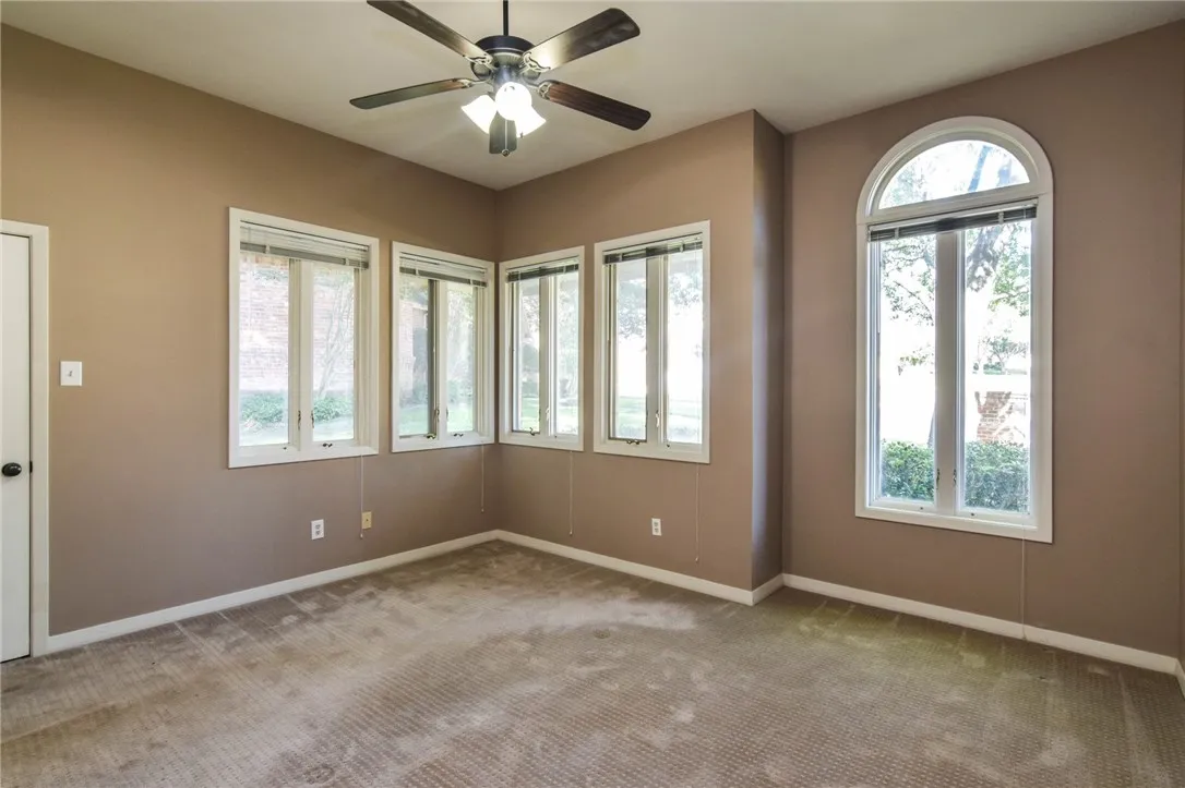 Secondary bedroom