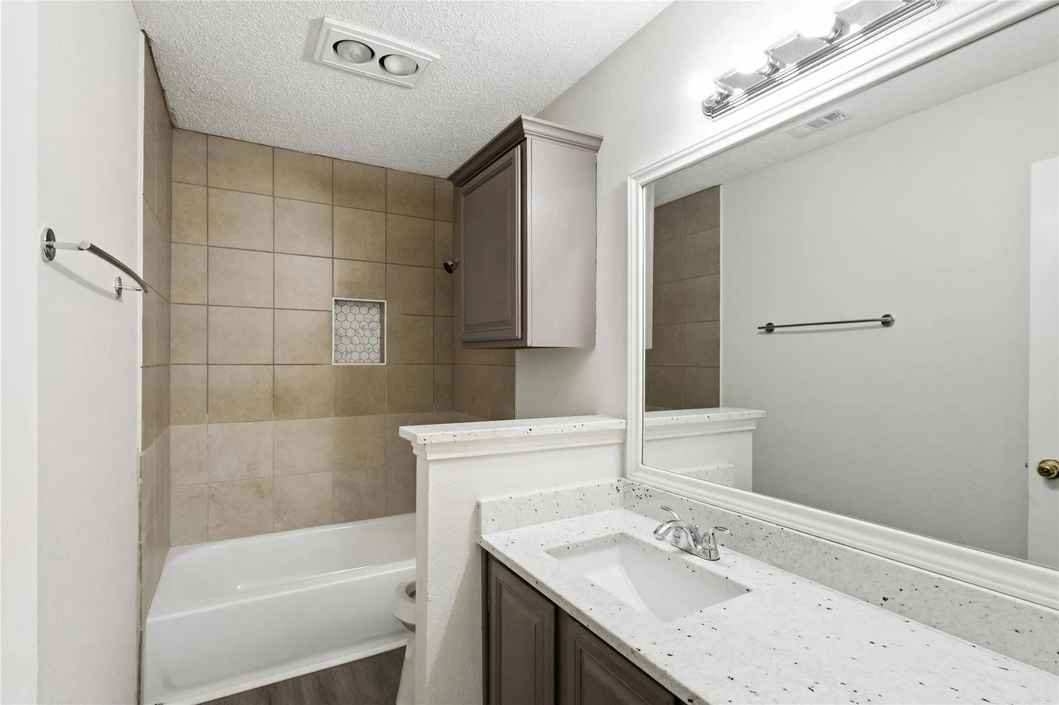 Single Family Residence For Sale in Dallas County , 1403 BAKER, Cedar Hill, Texas 75104, 4 Bedroom, 2 Bathroom, 2 Garage spaces, 1,823 Sqft, built in 1987, mls#21280917, Real Estate Agent in Cedar Hill, Homes For Sale in Dallas county, Homes For Sale in Cedar Hill, Realtor in Cedar Hill Texas, Real Estate Brokerage Independent Realty Texas, Luminita Cordes Realtor