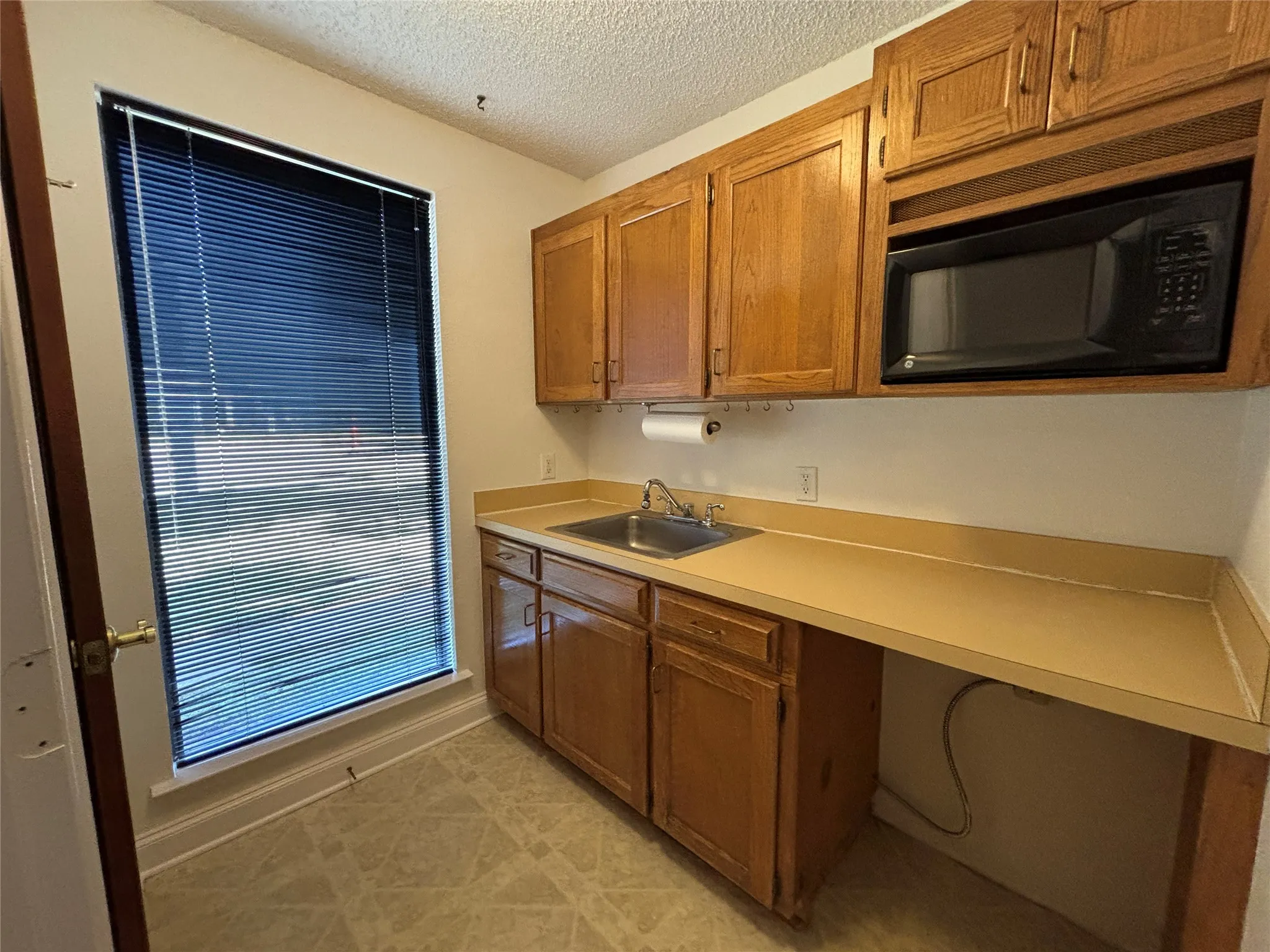 Office For Sale in Denton County , 376 W Main Street A, Lewisville, Texas 75057, 0, 0, Garage spaces, 0 Sqft, built in 1984, Price $450,000, mls#21281643, Real Estate Agent in Lewisville, Homes For Sale in Denton county, Homes For Sale in Lewisville, Realtor in Lewisville Texas, Real Estate Brokerage Independent Realty Texas, Luminita Cordes Realtor