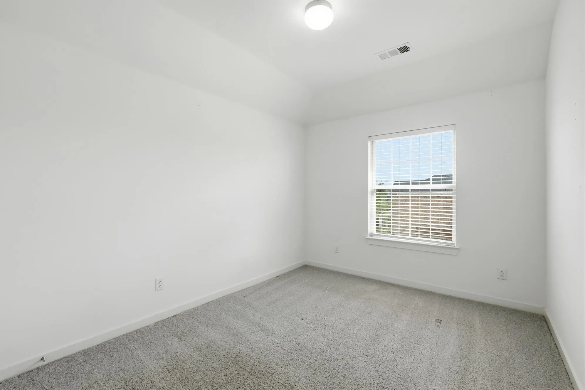Single Family Residence For Sale in Denton County , 4005 Big Prairie Drive, Aubrey, Texas 76227, 5 Bedroom, 4 Bathroom, 2 Garage spaces, 2,578 Sqft, built in 2018, mls#21274905, Real Estate Agent in Aubrey, Homes For Sale in Denton county, Homes For Sale in Aubrey, Realtor in Aubrey Texas, Real Estate Brokerage Independent Realty Texas, Luminita Cordes Realtor