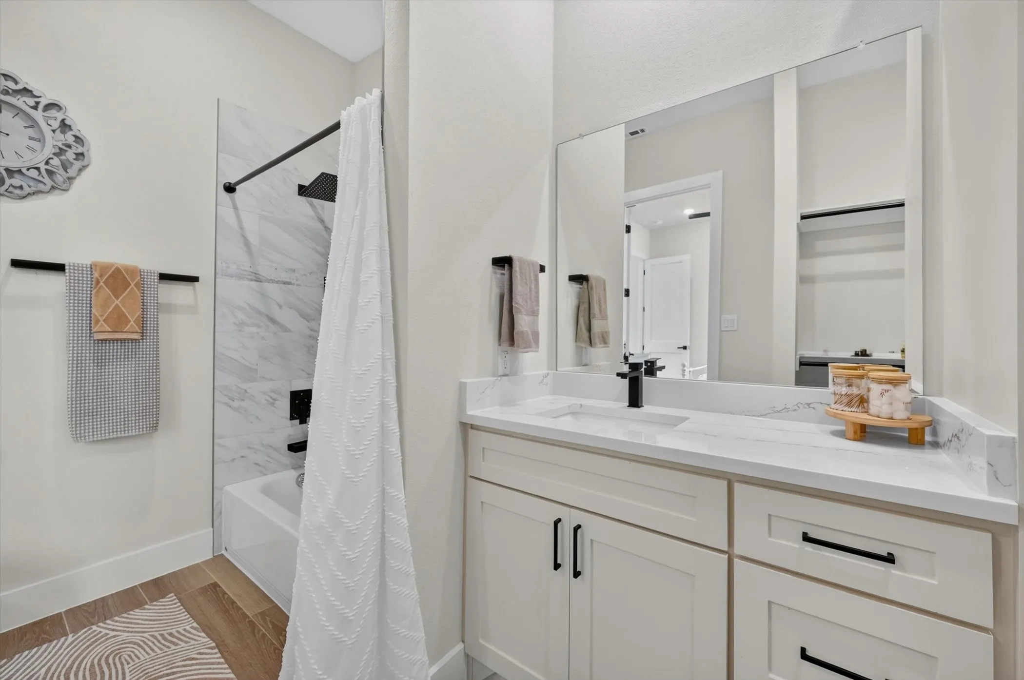 Single Family Residence For Sale in Tarrant County , 6608 Benson Court, Mansfield, Texas 76063, 5 Bedroom, 6 Bathroom, 4 Garage spaces, 5,170 Sqft, built in 2024, mls#21280962, Real Estate Agent in Mansfield, Homes For Sale in Tarrant county, Homes For Sale in Mansfield, Realtor in Mansfield Texas, Real Estate Brokerage Independent Realty Texas, Luminita Cordes Realtor