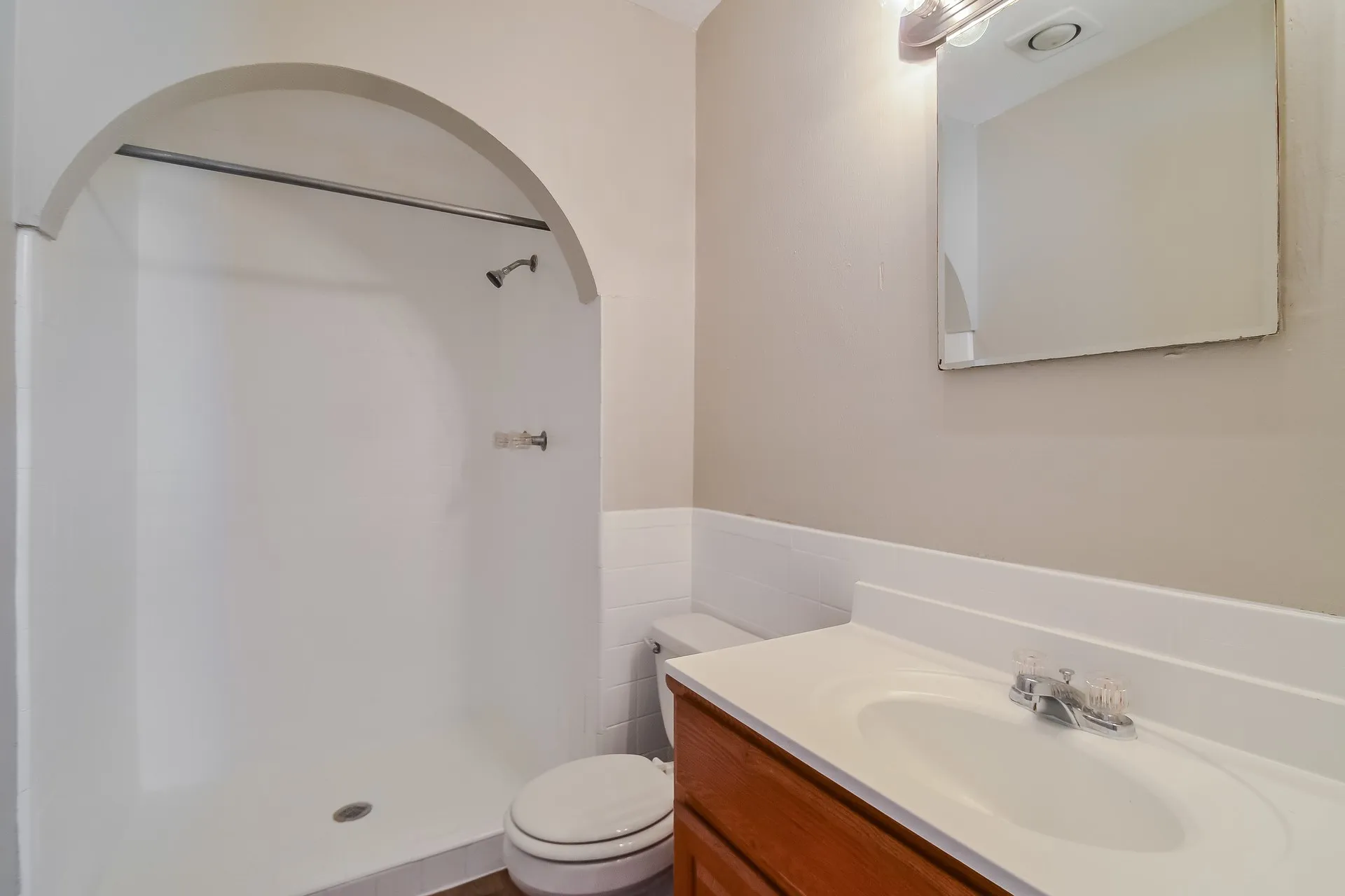 Single Family Residence For Rent in Dallas County , 5702 Magnolia Lane, Rowlett, Texas 75089, 3 Bedroom, 2 Bathroom, 2 Garage spaces, 1,416 Sqft, built in 1976, mls#21281651, Real Estate Agent in Rowlett, Homes For Rent in Dallas county, Homes For Rent in Rowlett, Realtor in Rowlett Texas, Real Estate Brokerage Independent Realty Texas, Luminita Cordes Realtor
