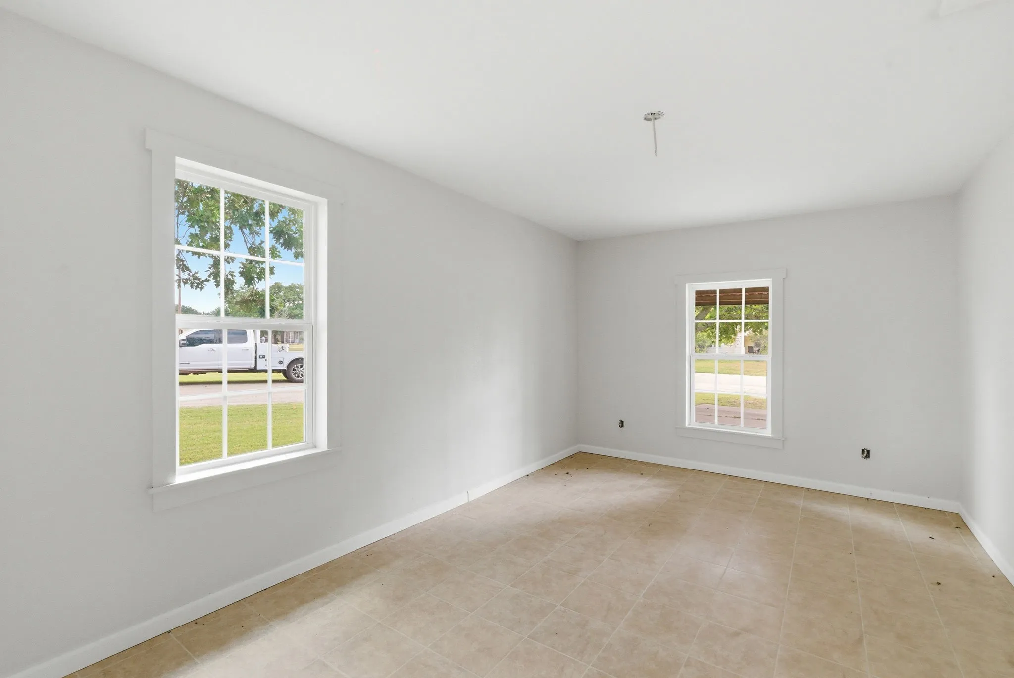 Single Family Residence For Sale in Hood County , 203 N Kickapoo Street, Lipan, Texas 76462, 2 Bedroom, 1 Bathroom, Garage spaces, 1,424 Sqft, built in 1948, mls#21274864, Real Estate Agent in Lipan, Homes For Sale in Hood county, Homes For Sale in Lipan, Realtor in Lipan Texas, Real Estate Brokerage Independent Realty Texas, Luminita Cordes Realtor