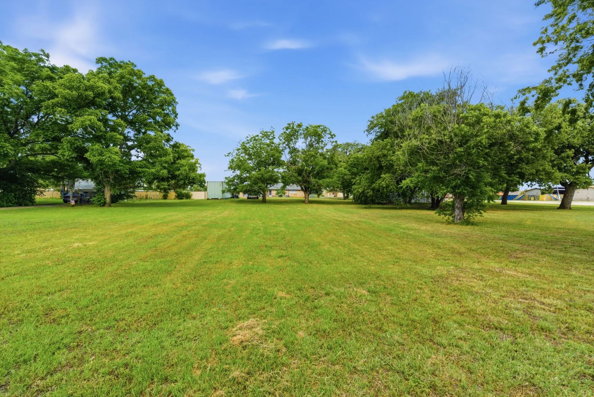 Single Family Residence For Sale in Hood County , 203 N Kickapoo Street, Lipan, Texas 76462, 2 Bedroom, 1 Bathroom, Garage spaces, 1,424 Sqft, built in 1948, mls#21274864, Real Estate Agent in Lipan, Homes For Sale in Hood county, Homes For Sale in Lipan, Realtor in Lipan Texas, Real Estate Brokerage Independent Realty Texas, Luminita Cordes Realtor