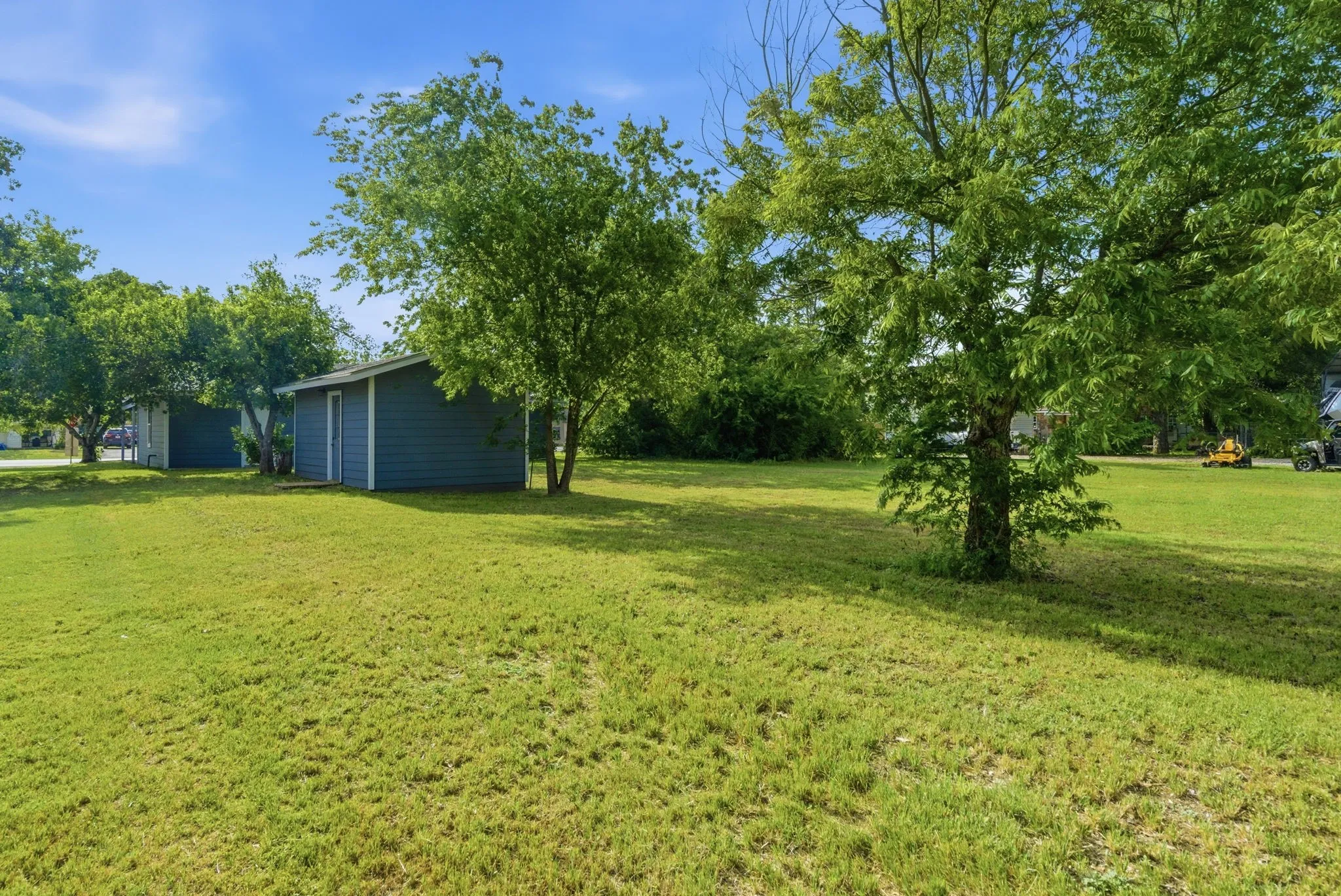 Single Family Residence For Sale in Hood County , 203 N Kickapoo Street, Lipan, Texas 76462, 2 Bedroom, 1 Bathroom, Garage spaces, 1,424 Sqft, built in 1948, mls#21274864, Real Estate Agent in Lipan, Homes For Sale in Hood county, Homes For Sale in Lipan, Realtor in Lipan Texas, Real Estate Brokerage Independent Realty Texas, Luminita Cordes Realtor