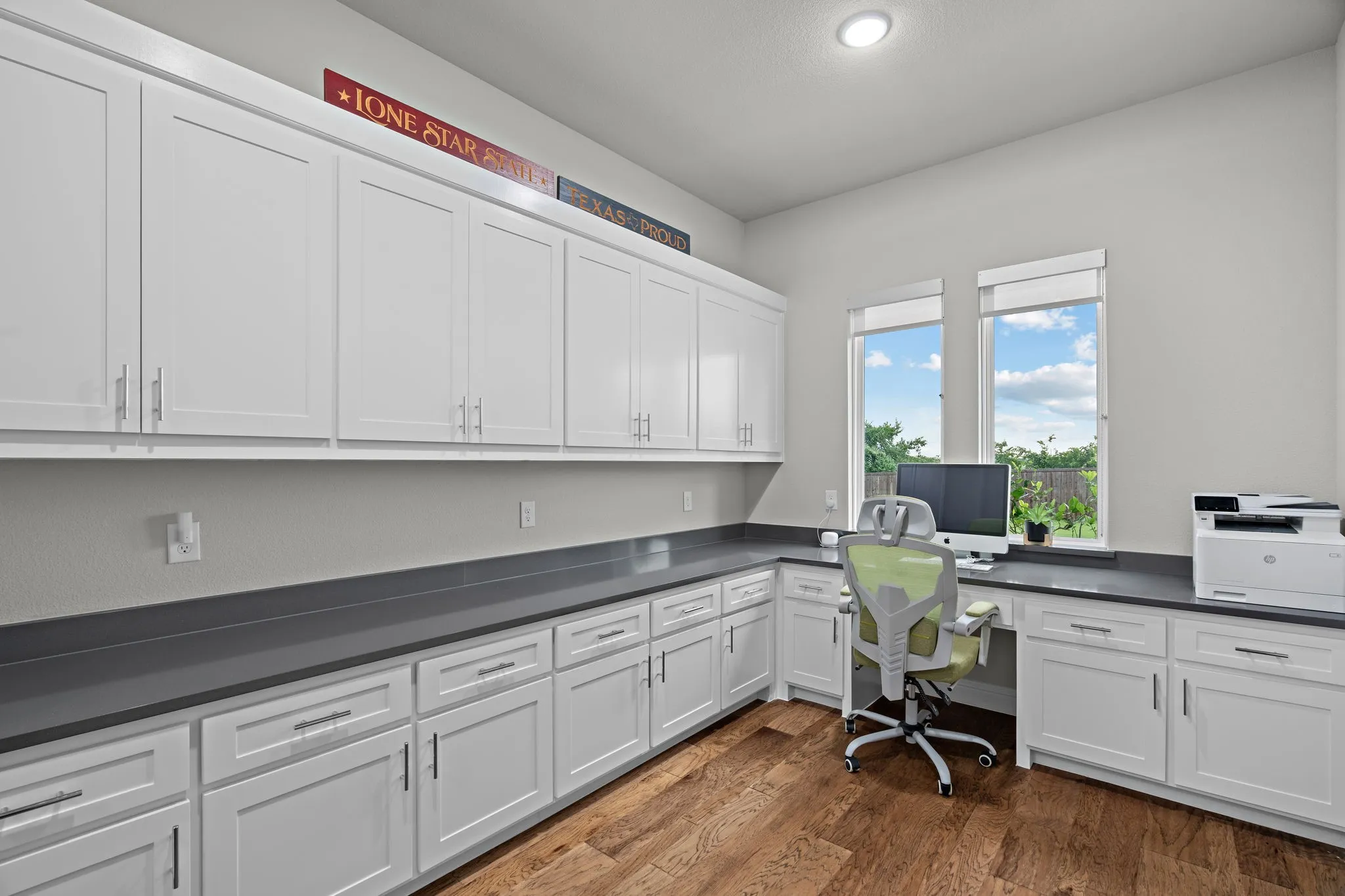 Single Family Residence For Sale in Denton County , 11416 Hickory Falls Drive, Argyle, Texas 76226, 4 Bedroom, 5 Bathroom, 3 Garage spaces, 3,807 Sqft, built in 2021, mls#21275550, Real Estate Agent in Argyle, Homes For Sale in Denton county, Homes For Sale in Argyle, Realtor in Argyle Texas, Real Estate Brokerage Independent Realty Texas, Luminita Cordes Realtor