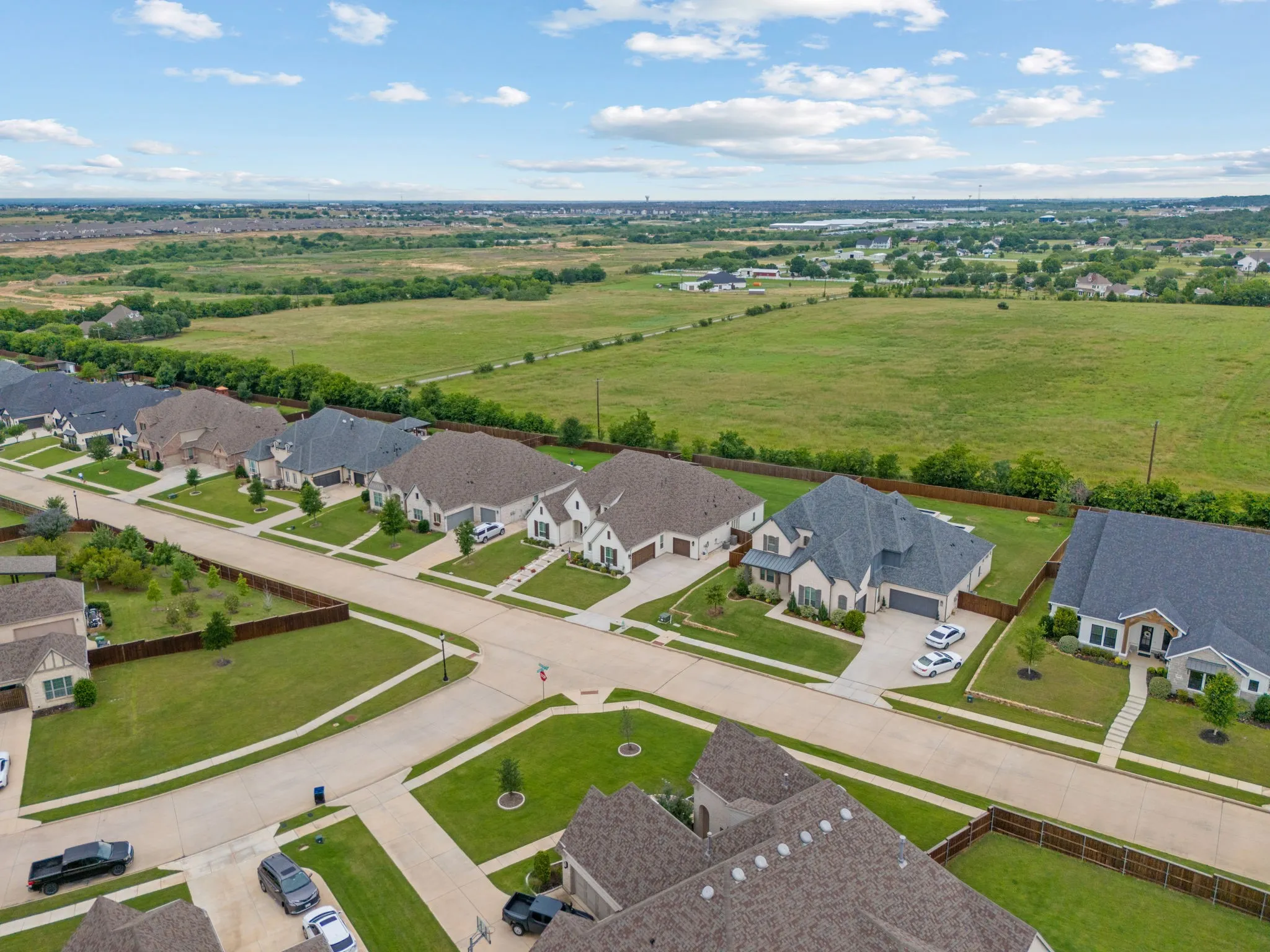 Single Family Residence For Sale in Denton County , 11416 Hickory Falls Drive, Argyle, Texas 76226, 4 Bedroom, 5 Bathroom, 3 Garage spaces, 3,807 Sqft, built in 2021, mls#21275550, Real Estate Agent in Argyle, Homes For Sale in Denton county, Homes For Sale in Argyle, Realtor in Argyle Texas, Real Estate Brokerage Independent Realty Texas, Luminita Cordes Realtor