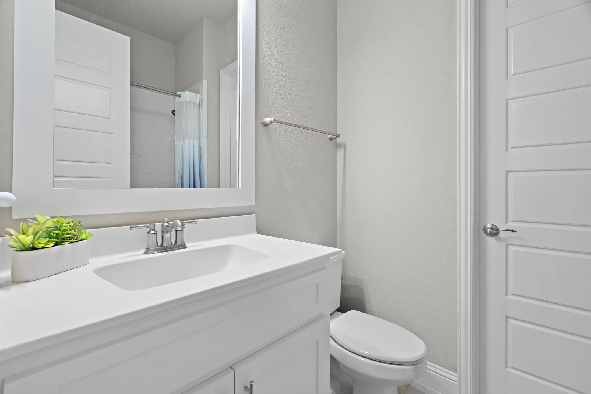 Single Family Residence For Sale in Denton County , 11416 Hickory Falls Drive, Argyle, Texas 76226, 4 Bedroom, 5 Bathroom, 3 Garage spaces, 3,807 Sqft, built in 2021, mls#21275550, Real Estate Agent in Argyle, Homes For Sale in Denton county, Homes For Sale in Argyle, Realtor in Argyle Texas, Real Estate Brokerage Independent Realty Texas, Luminita Cordes Realtor