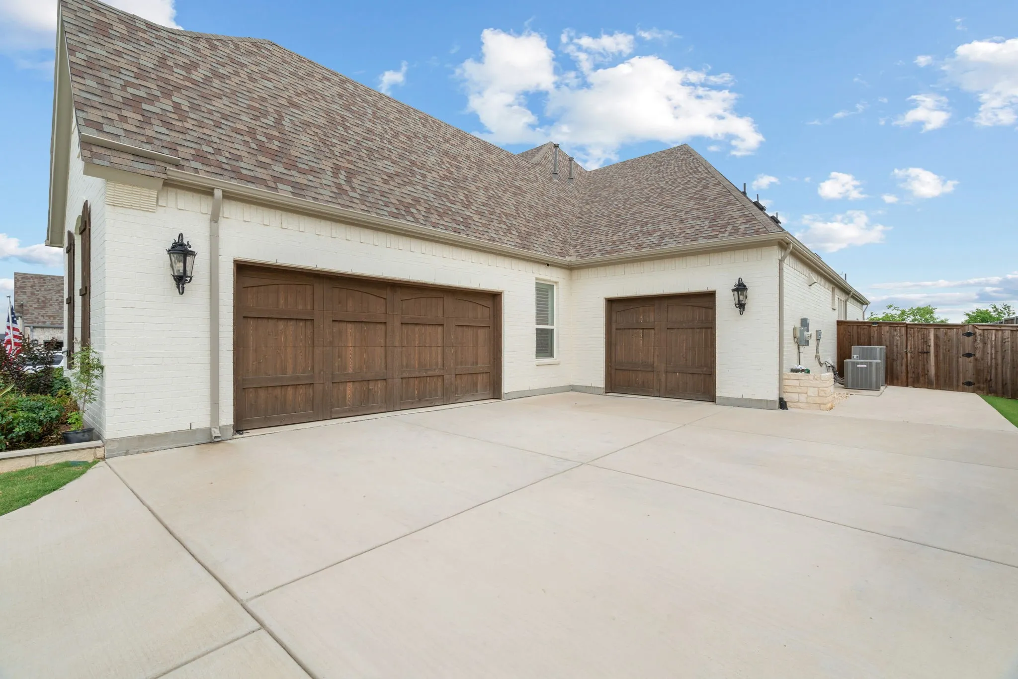 Single Family Residence For Sale in Denton County , 11416 Hickory Falls Drive, Argyle, Texas 76226, 4 Bedroom, 5 Bathroom, 3 Garage spaces, 3,807 Sqft, built in 2021, mls#21275550, Real Estate Agent in Argyle, Homes For Sale in Denton county, Homes For Sale in Argyle, Realtor in Argyle Texas, Real Estate Brokerage Independent Realty Texas, Luminita Cordes Realtor