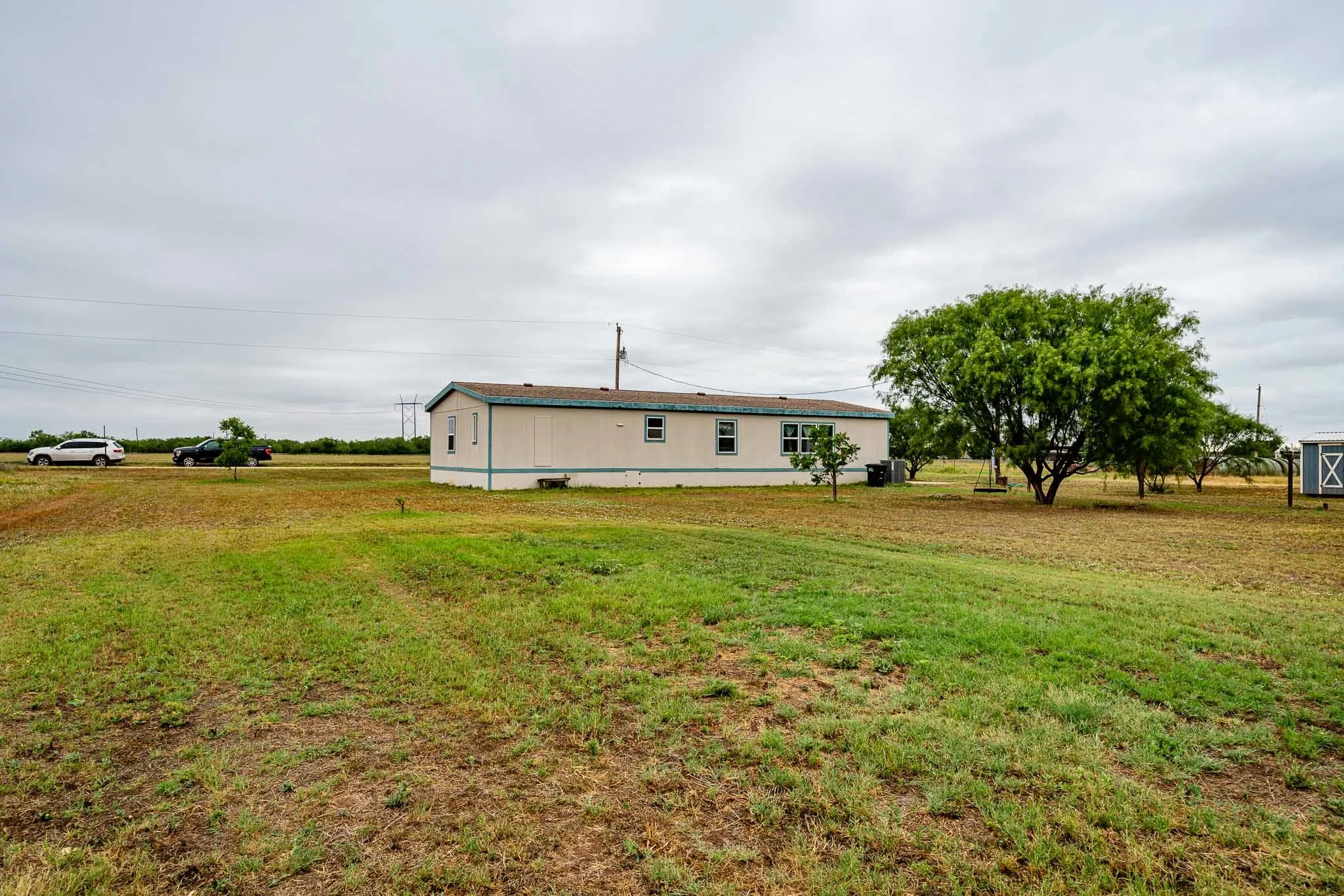 Single Family Residence For Sale in Jones County , 3923 CR 322, Hawley, Texas 79525, 3 Bedroom, 2 Bathroom, Garage spaces, 1,792 Sqft, built in 2004, mls#21281681, Real Estate Agent in Hawley, Homes For Sale in Jones county, Homes For Sale in Hawley, Realtor in Hawley Texas, Real Estate Brokerage Independent Realty Texas, Luminita Cordes Realtor