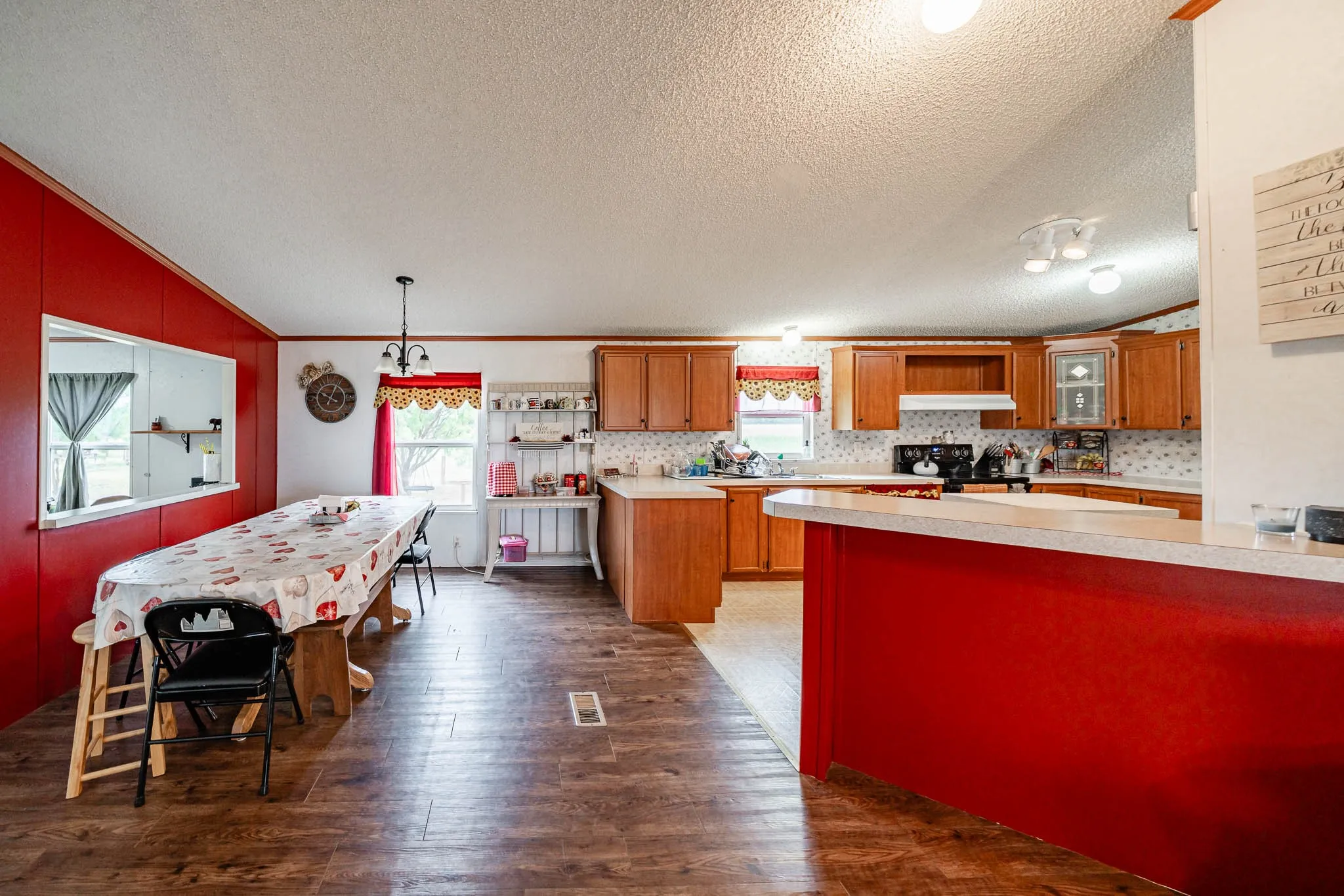 Single Family Residence For Sale in Jones County , 3923 CR 322, Hawley, Texas 79525, 3 Bedroom, 2 Bathroom, Garage spaces, 1,792 Sqft, built in 2004, mls#21281681, Real Estate Agent in Hawley, Homes For Sale in Jones county, Homes For Sale in Hawley, Realtor in Hawley Texas, Real Estate Brokerage Independent Realty Texas, Luminita Cordes Realtor