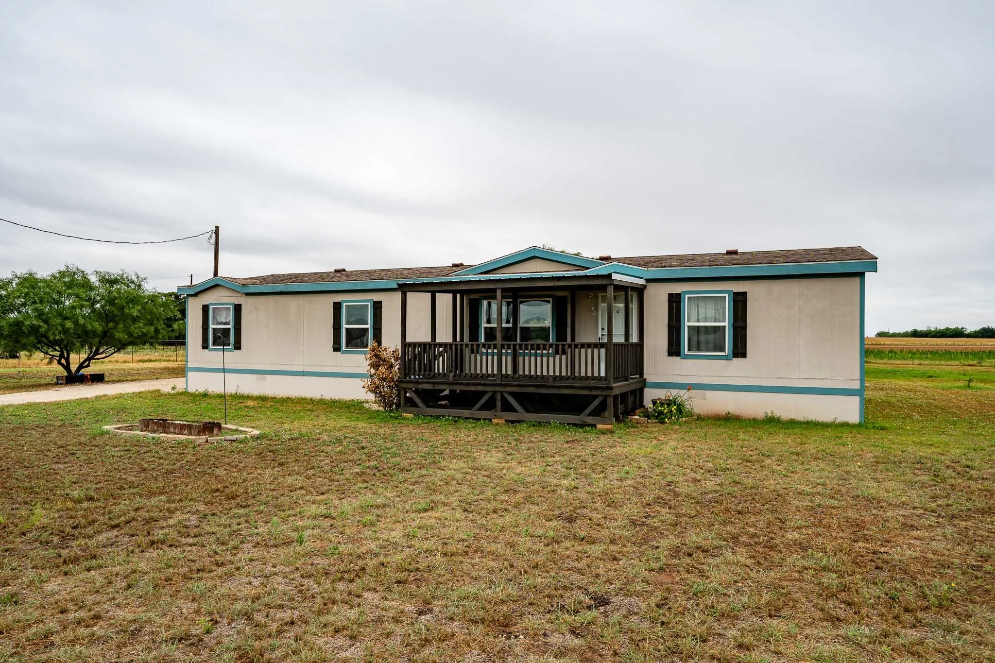 Single Family Residence For Sale in Jones County , 3923 CR 322, Hawley, Texas 79525, 3 Bedroom, 2 Bathroom, Garage spaces, 1,792 Sqft, built in 2004, mls#21281681, Real Estate Agent in Hawley, Homes For Sale in Jones county, Homes For Sale in Hawley, Realtor in Hawley Texas, Real Estate Brokerage Independent Realty Texas, Luminita Cordes Realtor