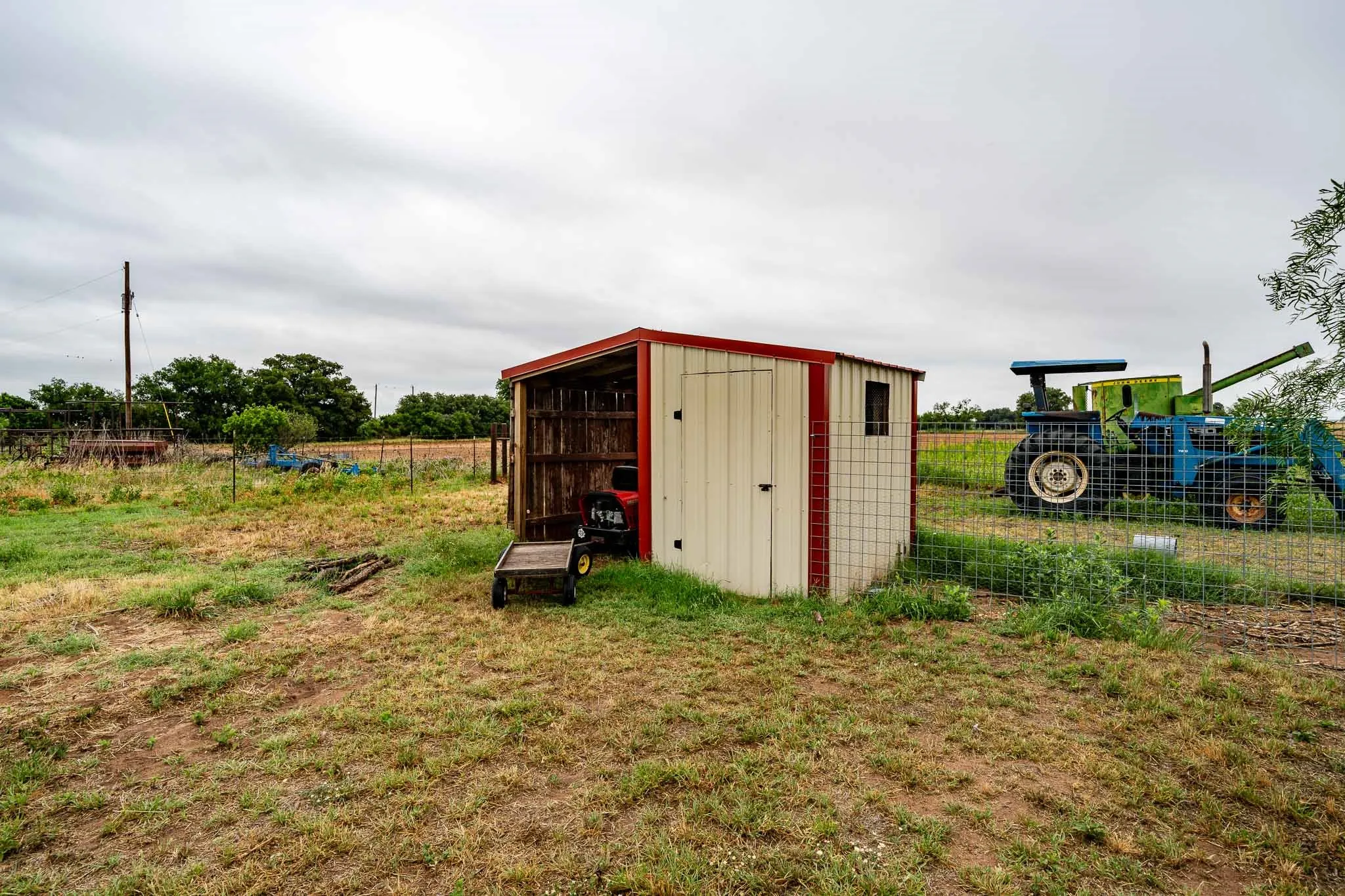 Single Family Residence For Sale in Jones County , 3923 CR 322, Hawley, Texas 79525, 3 Bedroom, 2 Bathroom, Garage spaces, 1,792 Sqft, built in 2004, mls#21281681, Real Estate Agent in Hawley, Homes For Sale in Jones county, Homes For Sale in Hawley, Realtor in Hawley Texas, Real Estate Brokerage Independent Realty Texas, Luminita Cordes Realtor