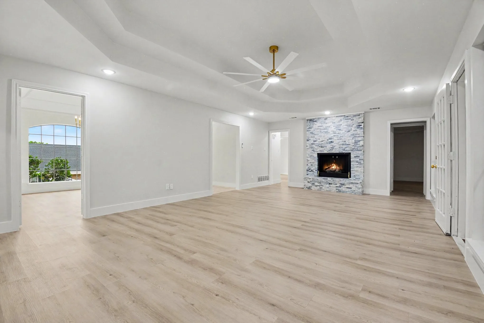 Single Family Residence For Sale in Dallas County , 1702 Surrey Court, Garland, Texas 75043, 3 Bedroom, 2 Bathroom, 2 Garage spaces, 2,279 Sqft, built in 1977, mls#21281686, Real Estate Agent in Garland, Homes For Sale in Dallas county, Homes For Sale in Garland, Realtor in Garland Texas, Real Estate Brokerage Independent Realty Texas, Luminita Cordes Realtor