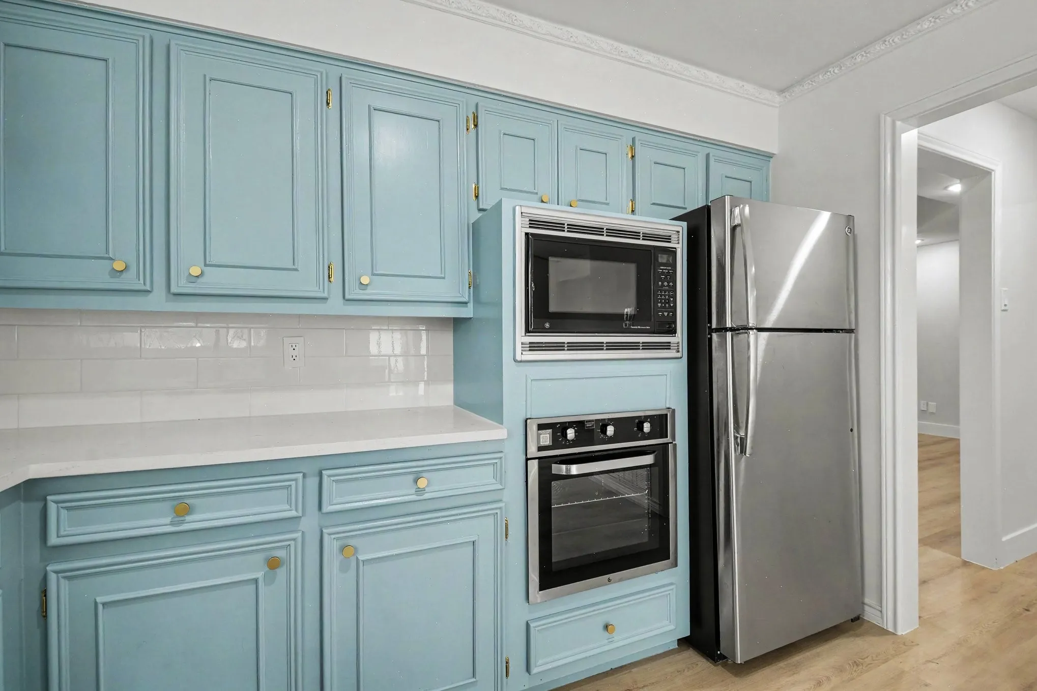 Single Family Residence For Sale in Dallas County , 1702 Surrey Court, Garland, Texas 75043, 3 Bedroom, 2 Bathroom, 2 Garage spaces, 2,279 Sqft, built in 1977, mls#21281686, Real Estate Agent in Garland, Homes For Sale in Dallas county, Homes For Sale in Garland, Realtor in Garland Texas, Real Estate Brokerage Independent Realty Texas, Luminita Cordes Realtor
