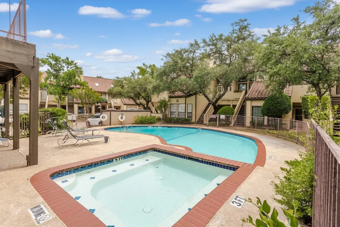 Condominium For Rent in Dallas County , 5590 Spring Valley Road F206, Dallas, Texas 75254, 2 Bedroom, 2 Bathroom, 1 Garage spaces, 870 Sqft, built in 1983, mls#21275554, Real Estate Agent in Dallas, Homes For Rent in Dallas county, Homes For Rent in Dallas, Realtor in Dallas Texas, Real Estate Brokerage Independent Realty Texas, Luminita Cordes Realtor