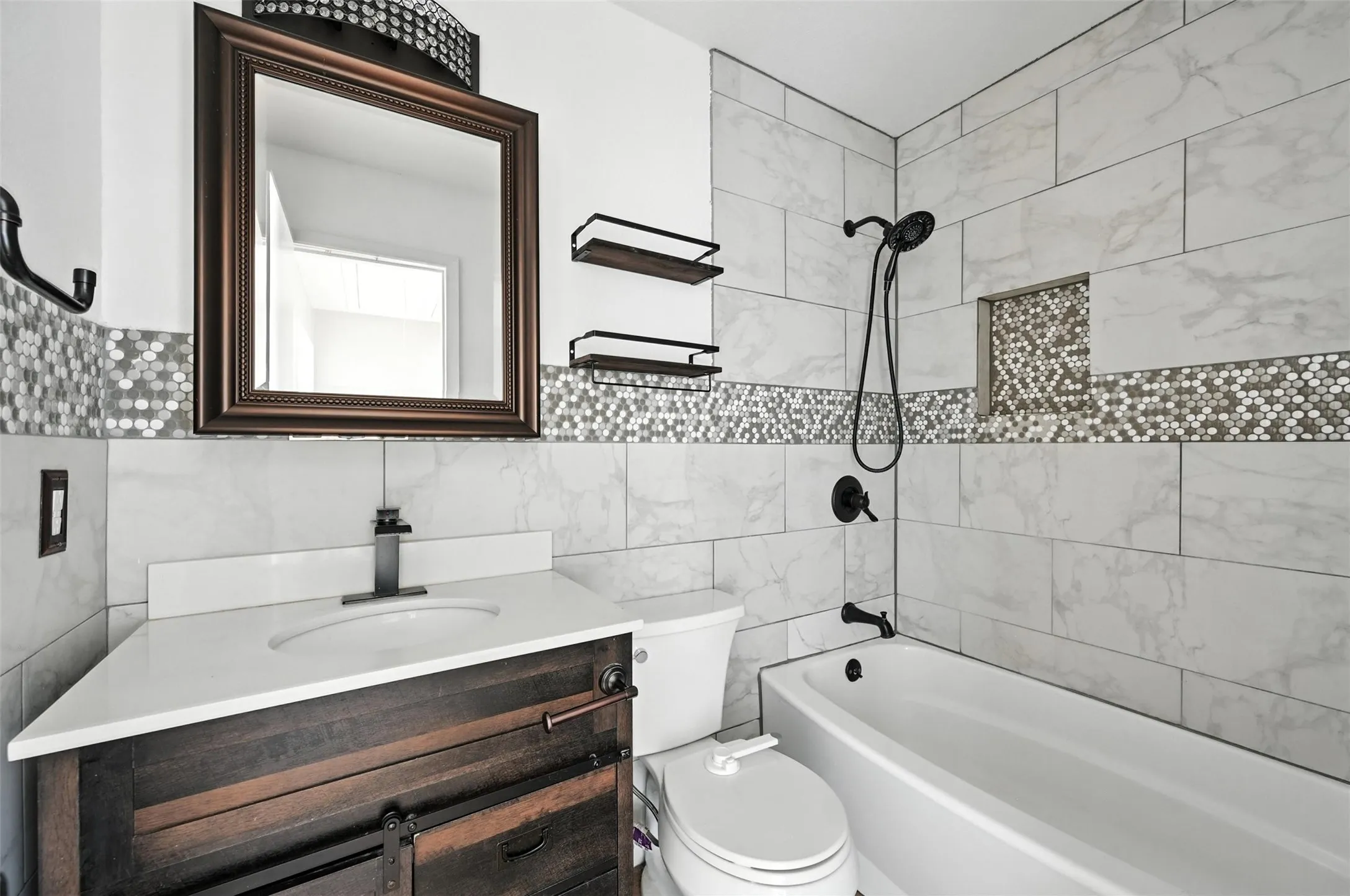 Single Family Residence For Sale in Tarrant County , 3905 Dogwood Court, Fort Worth, Texas 76137, 3 Bedrooms, 2 Bathrooms, 1 Garage spaces, 1,392 Sqft, built in 1983, Price $285,000, mls#21281740, Real Estate Agent in Fort Worth, Homes For Sale in Tarrant county, Homes For Sale in Fort Worth, Realtor in Fort Worth Texas, Real Estate Brokerage Independent Realty Texas, Luminita Cordes Realtor