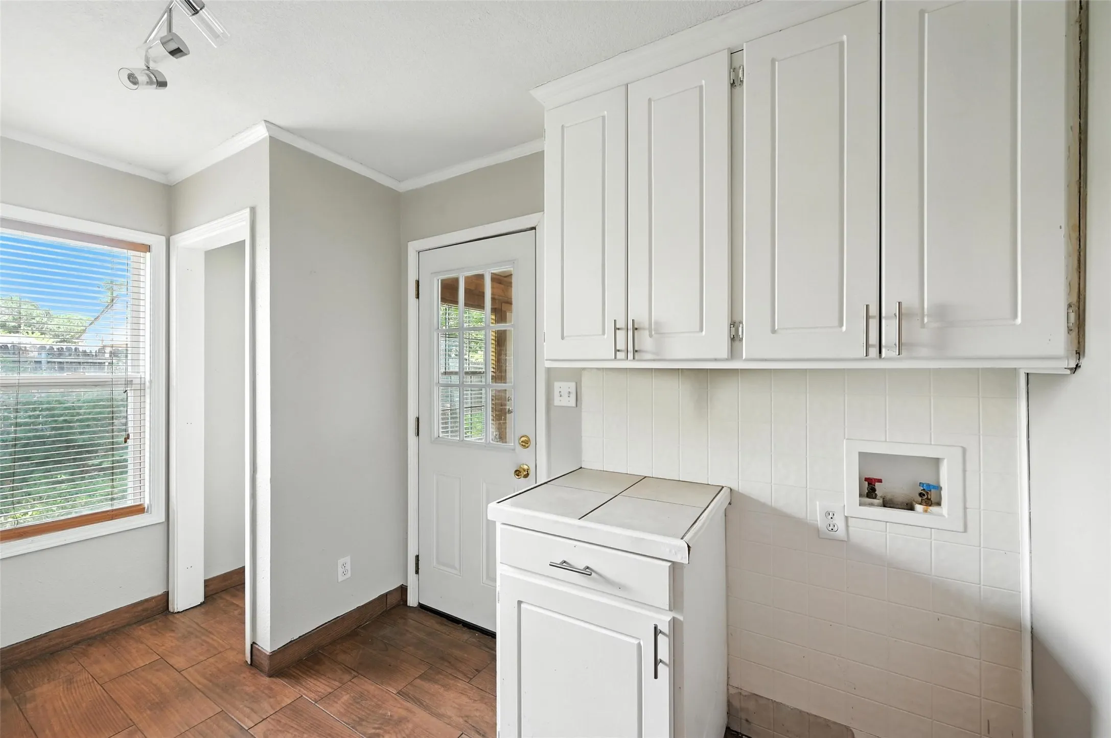 Single Family Residence For Sale in Tarrant County , 3905 Dogwood Court, Fort Worth, Texas 76137, 3 Bedrooms, 2 Bathrooms, 1 Garage spaces, 1,392 Sqft, built in 1983, Price $285,000, mls#21281740, Real Estate Agent in Fort Worth, Homes For Sale in Tarrant county, Homes For Sale in Fort Worth, Realtor in Fort Worth Texas, Real Estate Brokerage Independent Realty Texas, Luminita Cordes Realtor