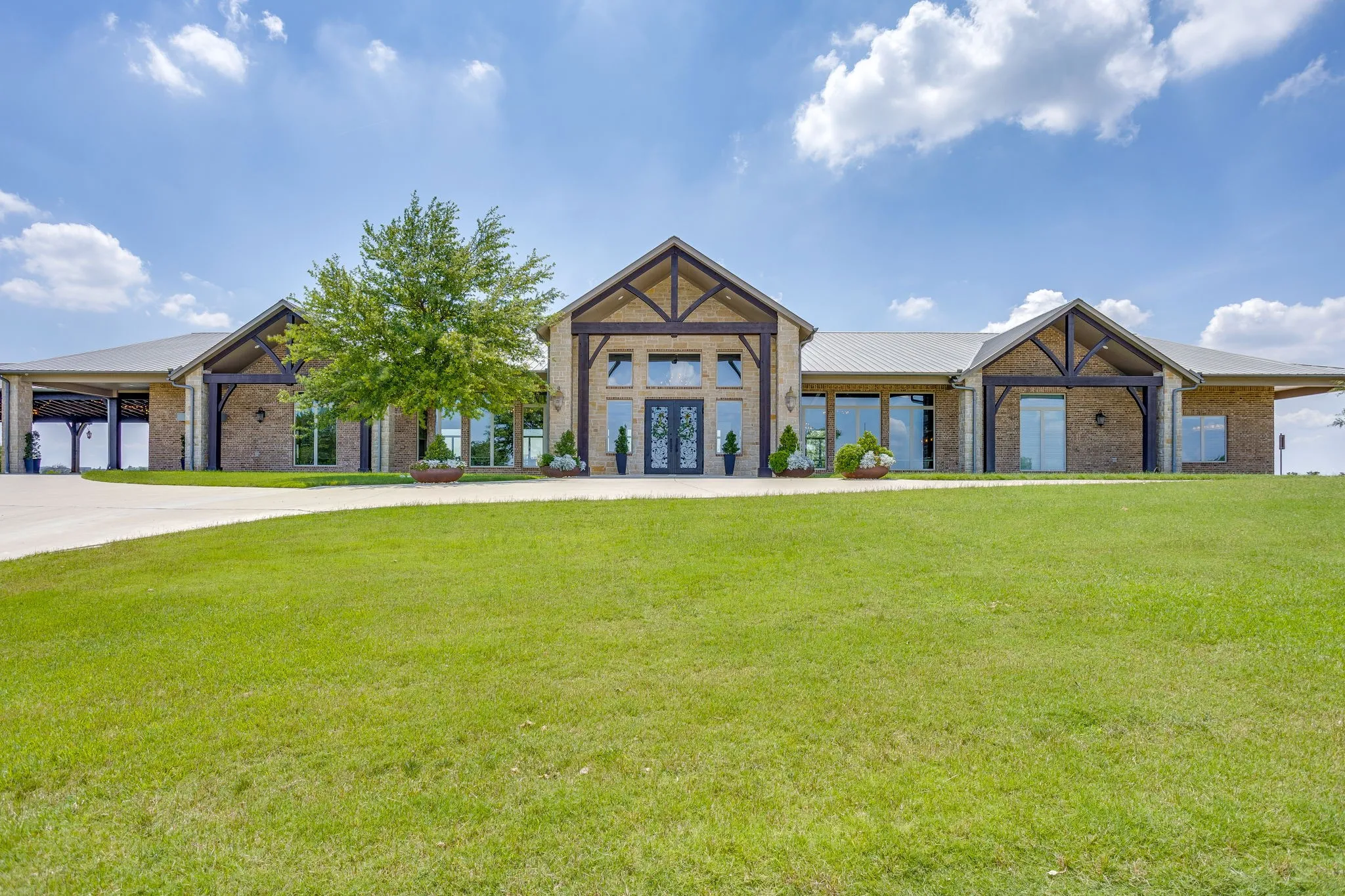 Business For Sale in Parker County , 6000 Tucker Drive, Weatherford, Texas 76085, 0, 0, Garage spaces, 9,921 Sqft, built in 2016, mls#21281578, Real Estate Agent in Weatherford, Homes For Sale in Parker county, Homes For Sale in Weatherford, Realtor in Weatherford Texas, Real Estate Brokerage Independent Realty Texas, Luminita Cordes Realtor