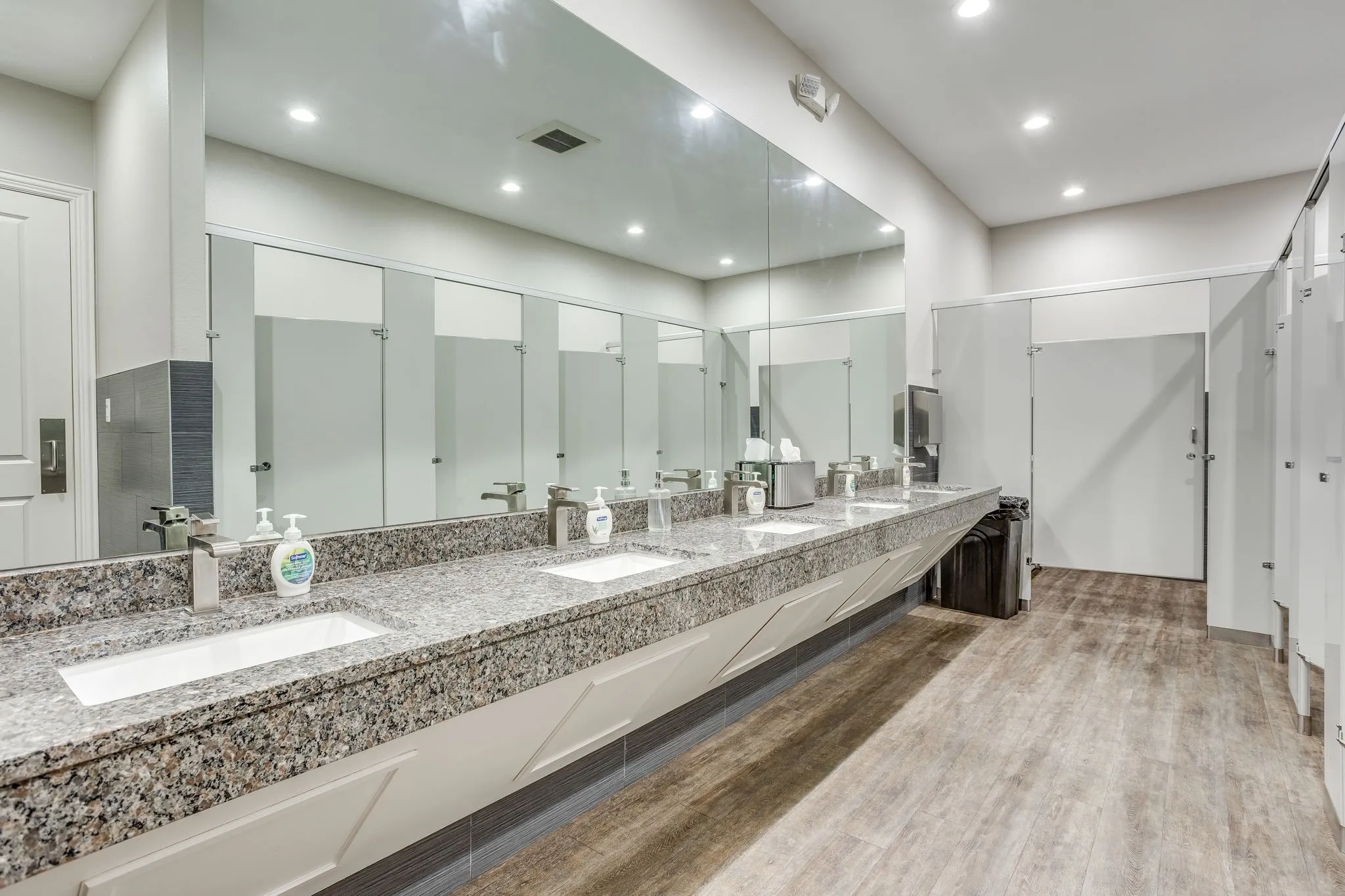 Business For Sale in Parker County , 6000 Tucker Drive, Weatherford, Texas 76085, 0, 0, Garage spaces, 9,921 Sqft, built in 2016, mls#21281578, Real Estate Agent in Weatherford, Homes For Sale in Parker county, Homes For Sale in Weatherford, Realtor in Weatherford Texas, Real Estate Brokerage Independent Realty Texas, Luminita Cordes Realtor